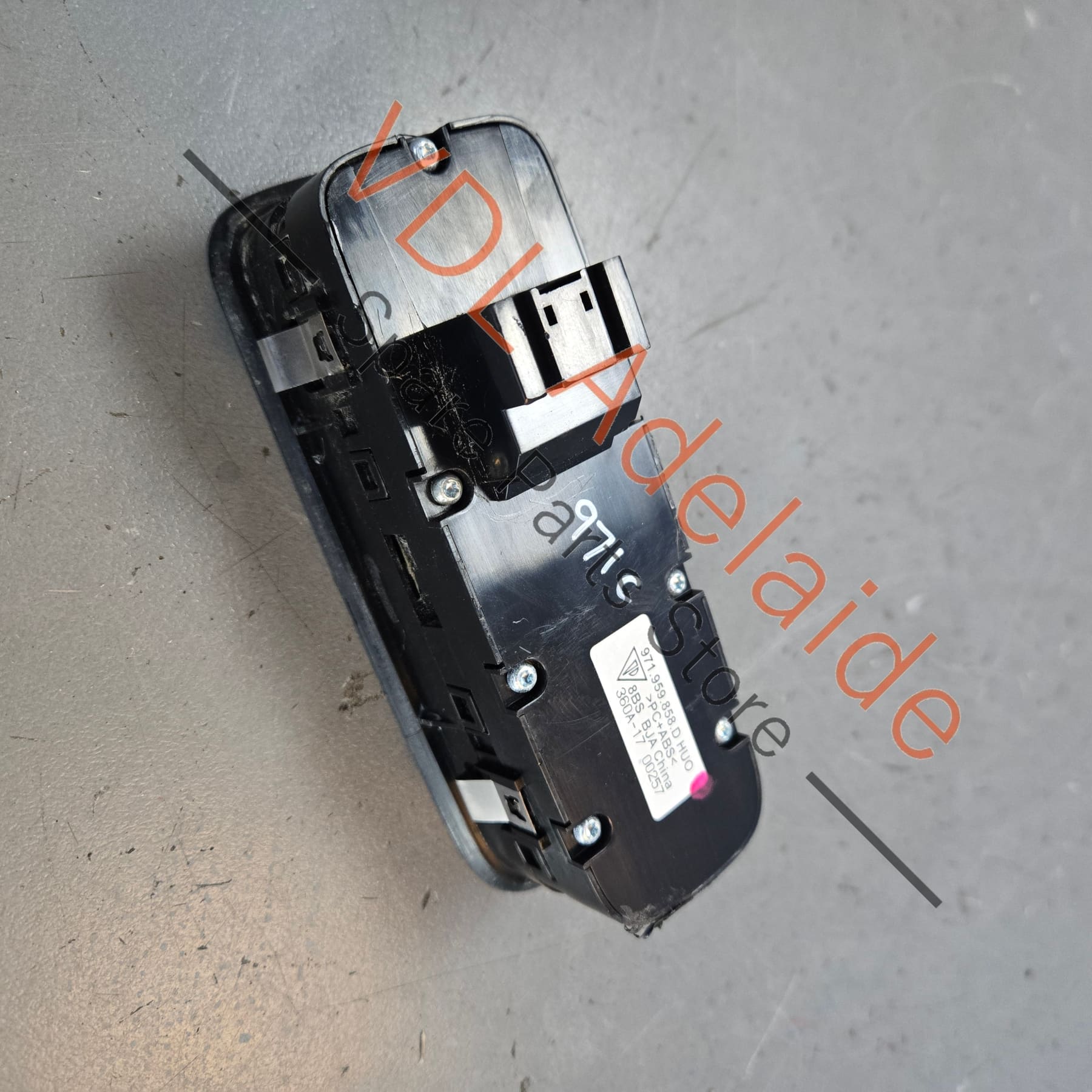 971959858DHUO 971959858D   Porsche Cayenne Panamera Macan Drivers Door Window Switch 971959858D