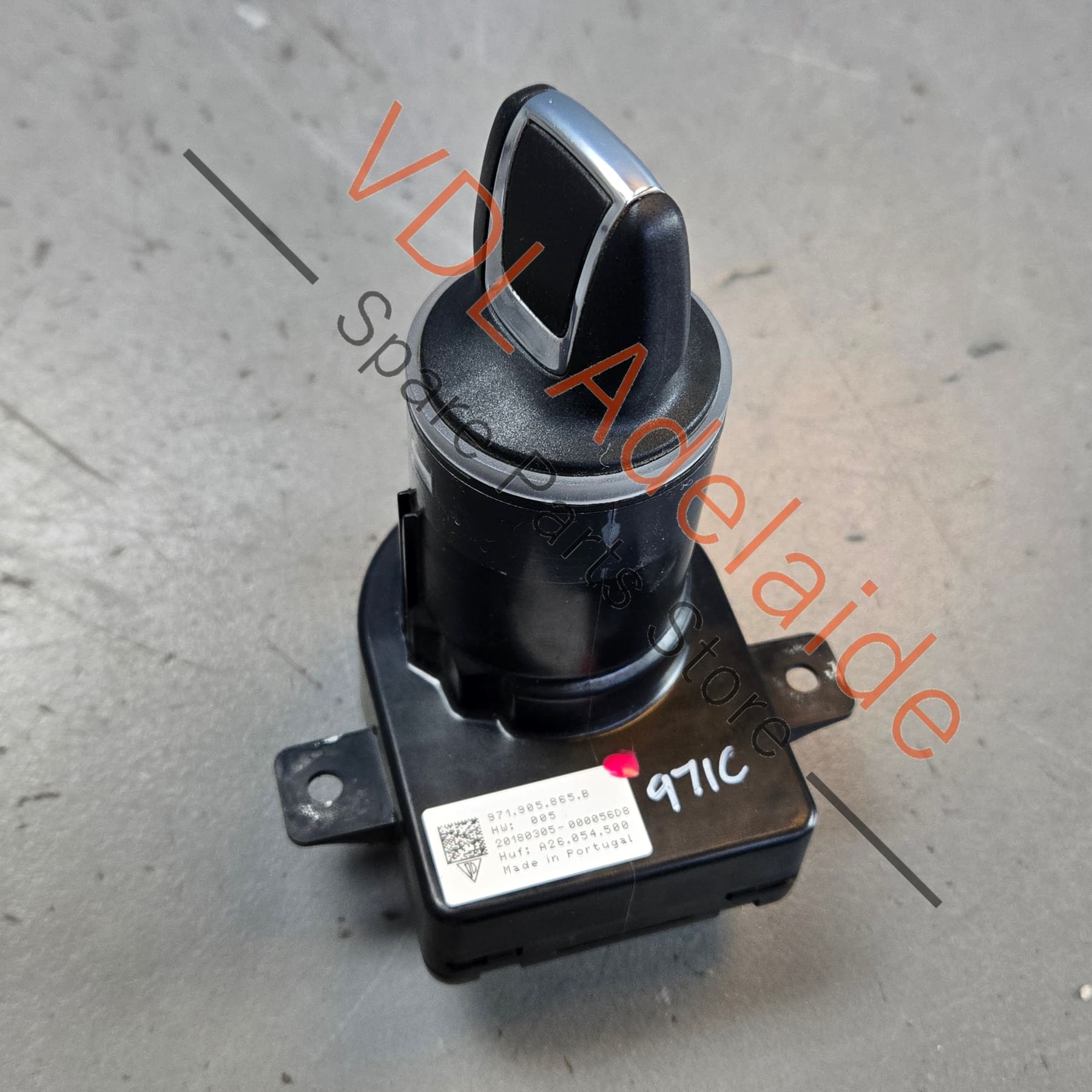 971905865B    Porsche Panamera 971 Ignition Start Starter Switch 971905865B