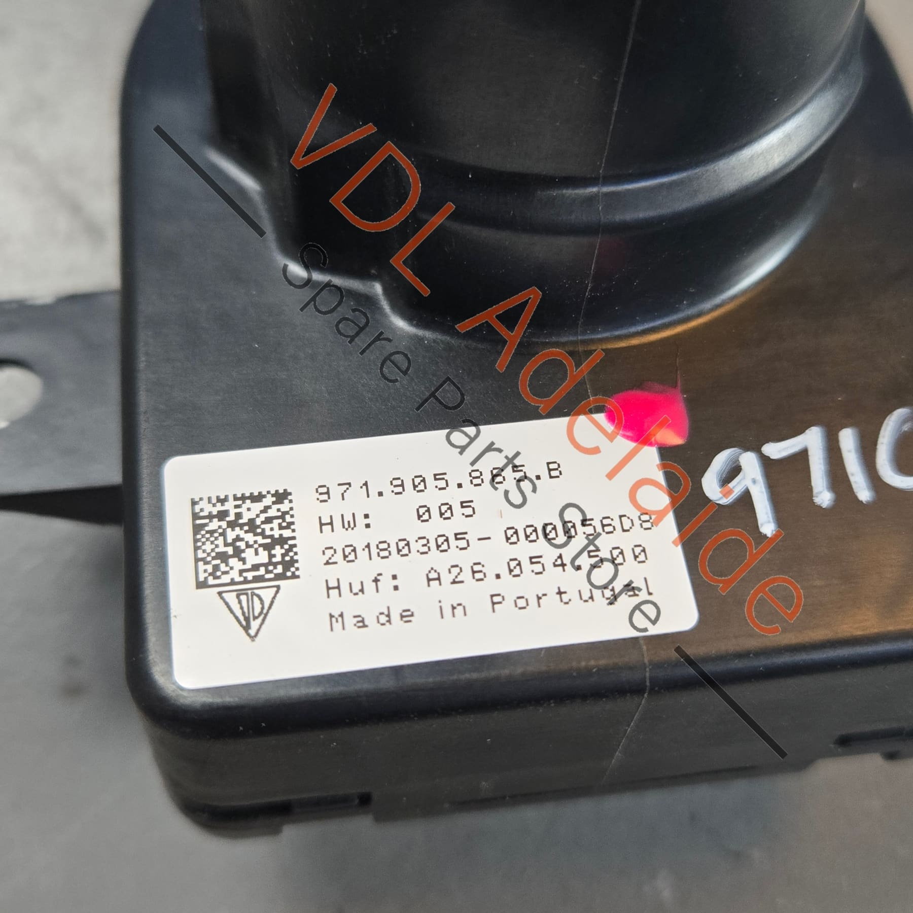 971905865B    Porsche Panamera 971 Ignition Start Starter Switch 971905865B