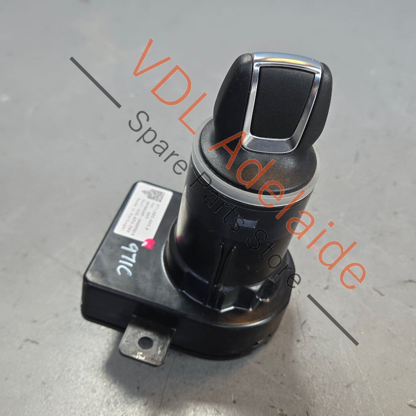 971905865B    Porsche Panamera 971 Ignition Start Starter Switch 971905865B