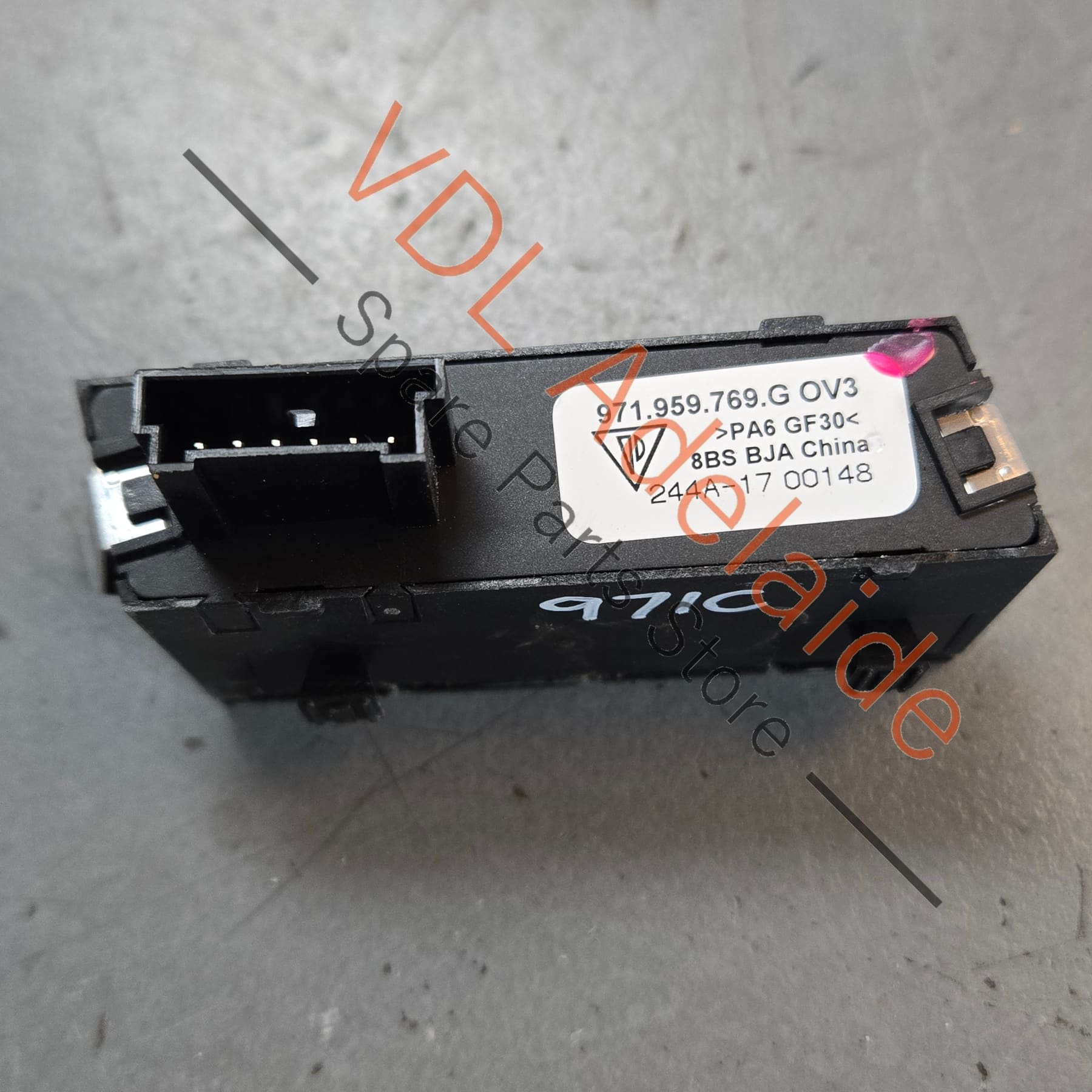 971959769G   Porsche Panamera 971 Passenger Front Right Door Memory Seat & Door Lock Unlock Button Switch 971959769G