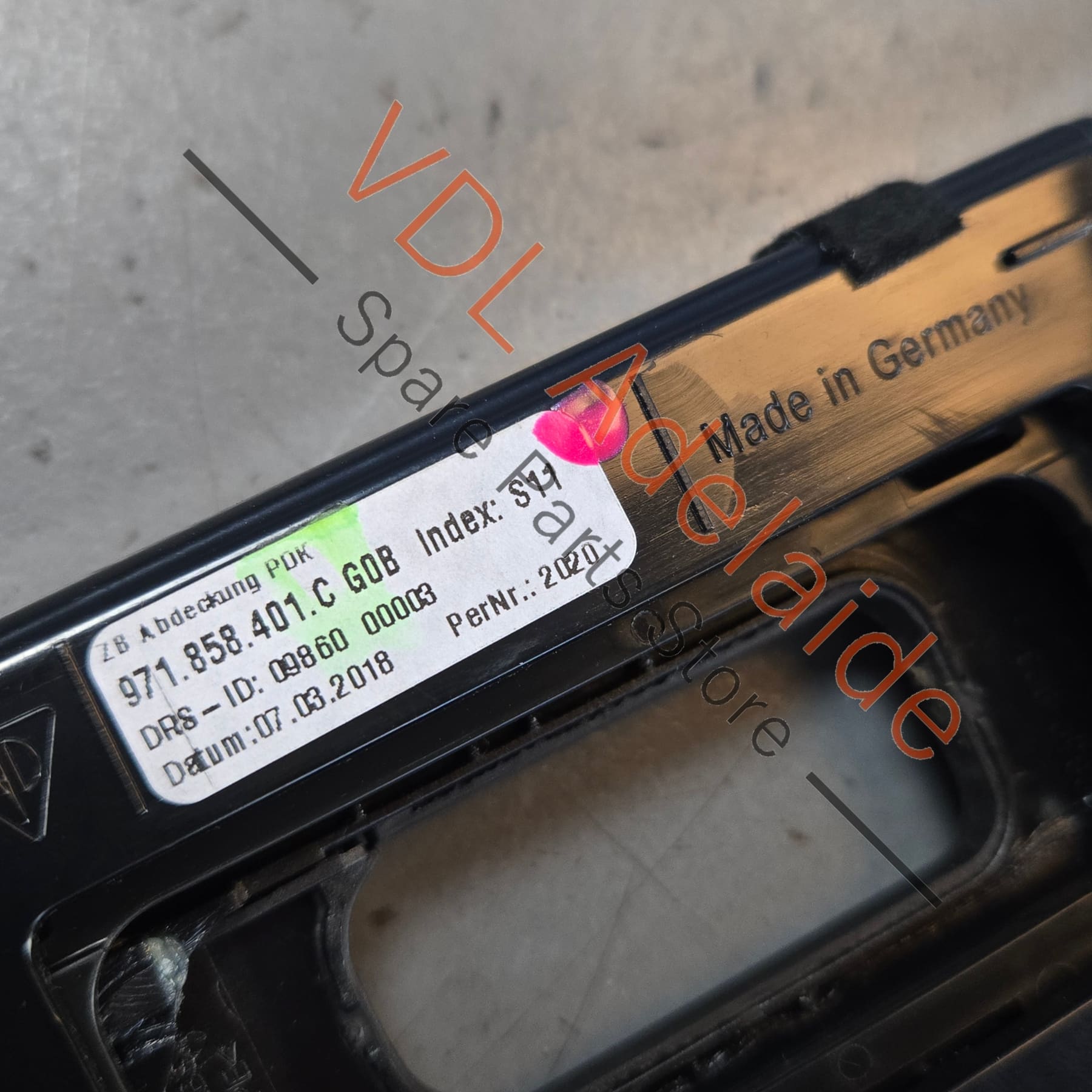 971858401C   Porsche Panamera 971 2017-2020 PDK Gear Shifter Surround Trim 971858401C G0B