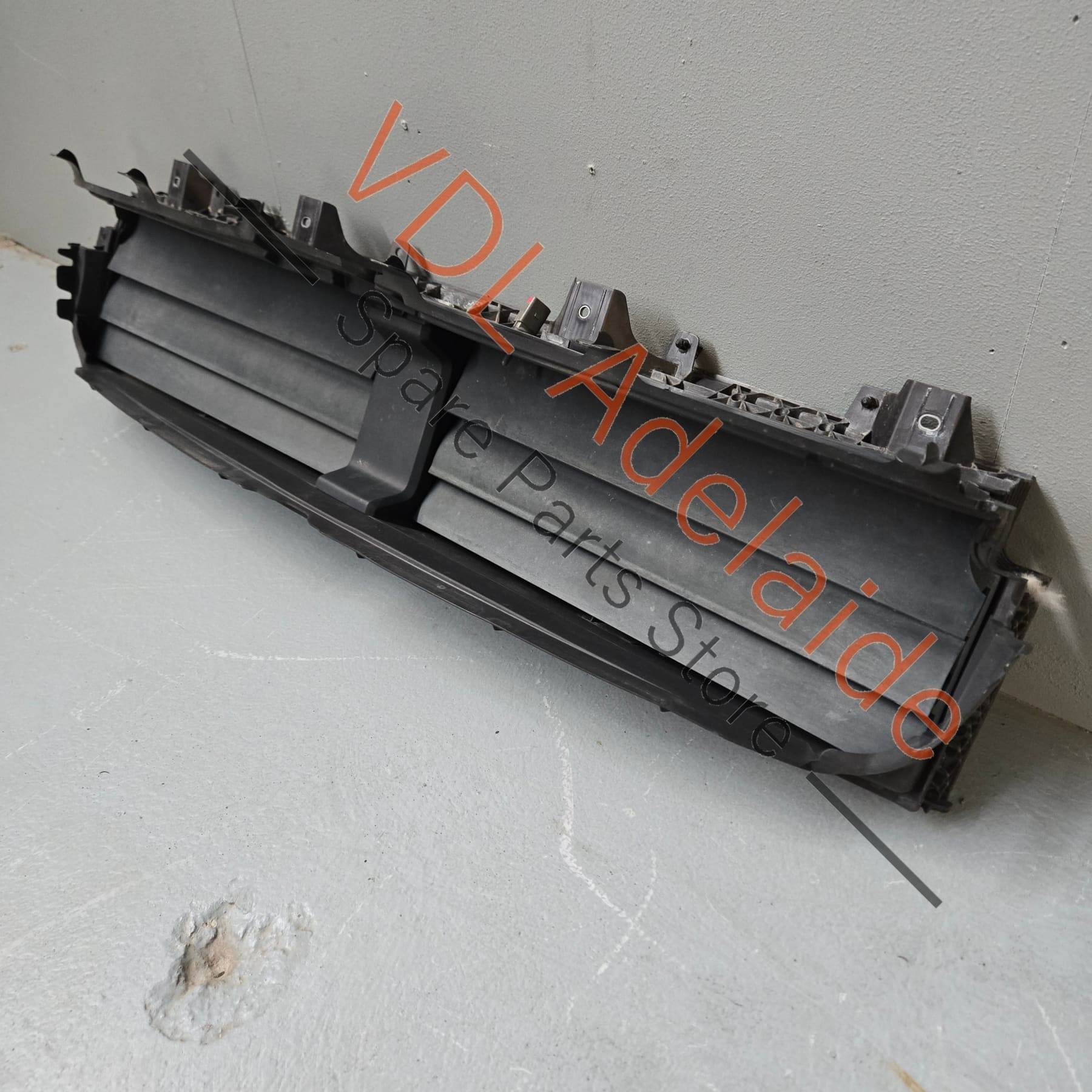 95B965501AA 971121257BOK1 95B965501H Porsche Panamera Radiator Vent Flap with Servomotor 95B965501AA 971121257B