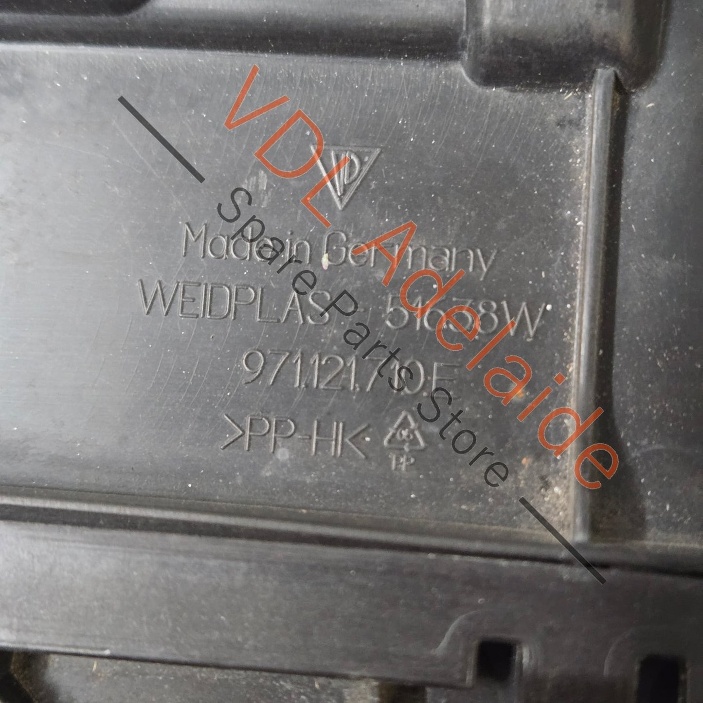 95B965501AA 971121257BOK1 95B965501H Porsche Panamera Radiator Vent Flap with Servomotor 95B965501AA 971121257B