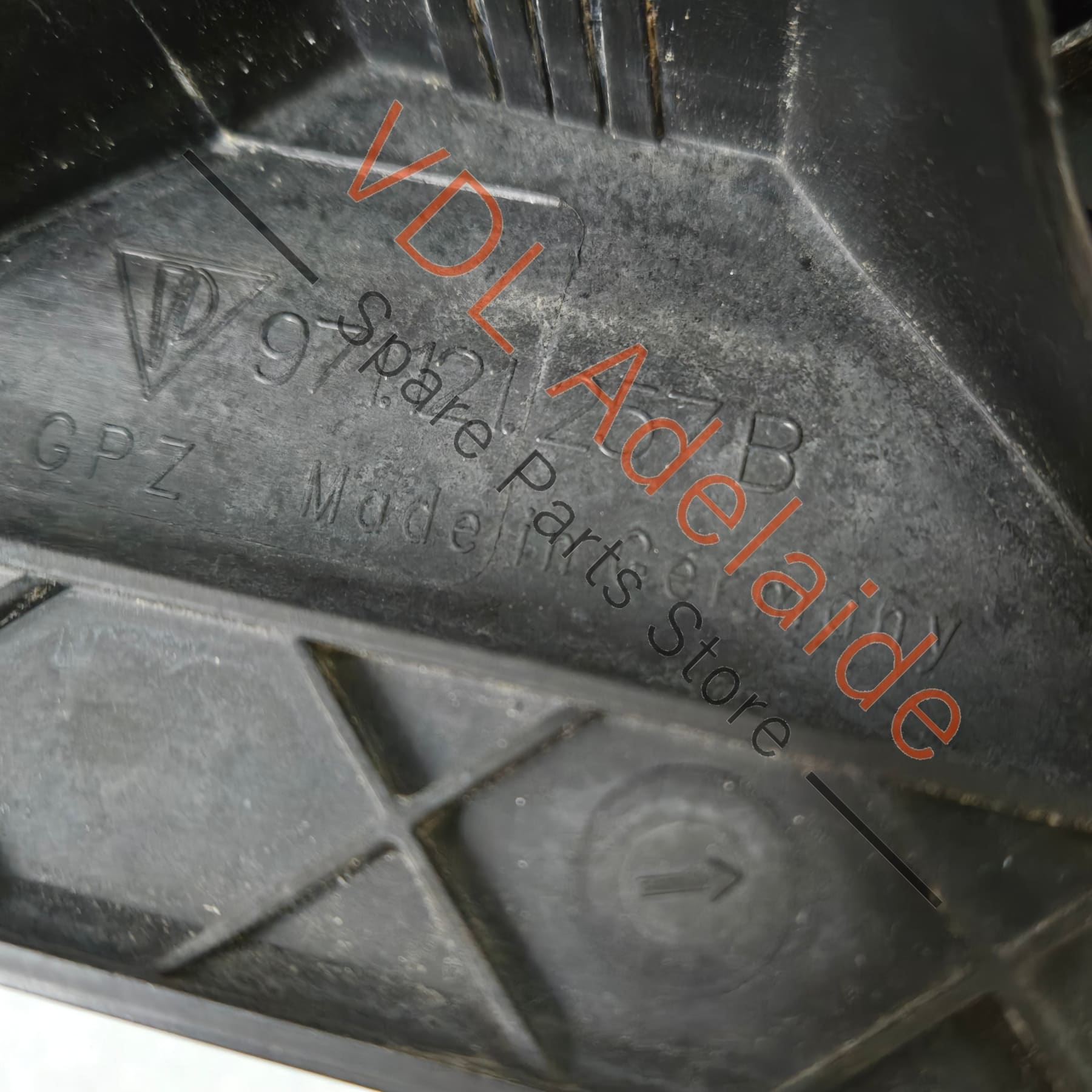 95B965501AA 971121257BOK1 95B965501H Porsche Panamera Radiator Vent Flap with Servomotor 95B965501AA 971121257B