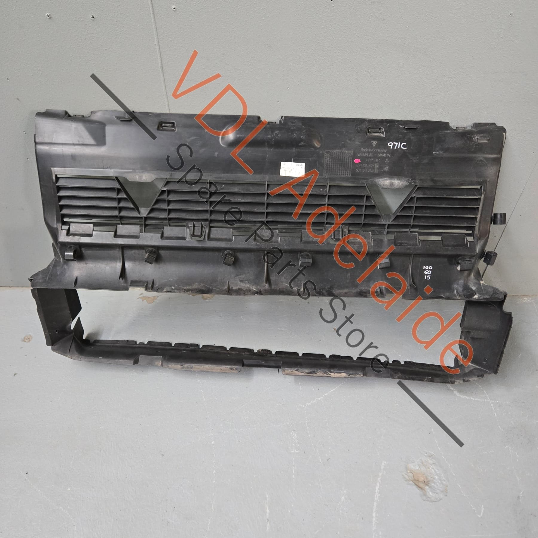 971121707E   Porsche Panamera 971 Radiator Air Guide 971121707E