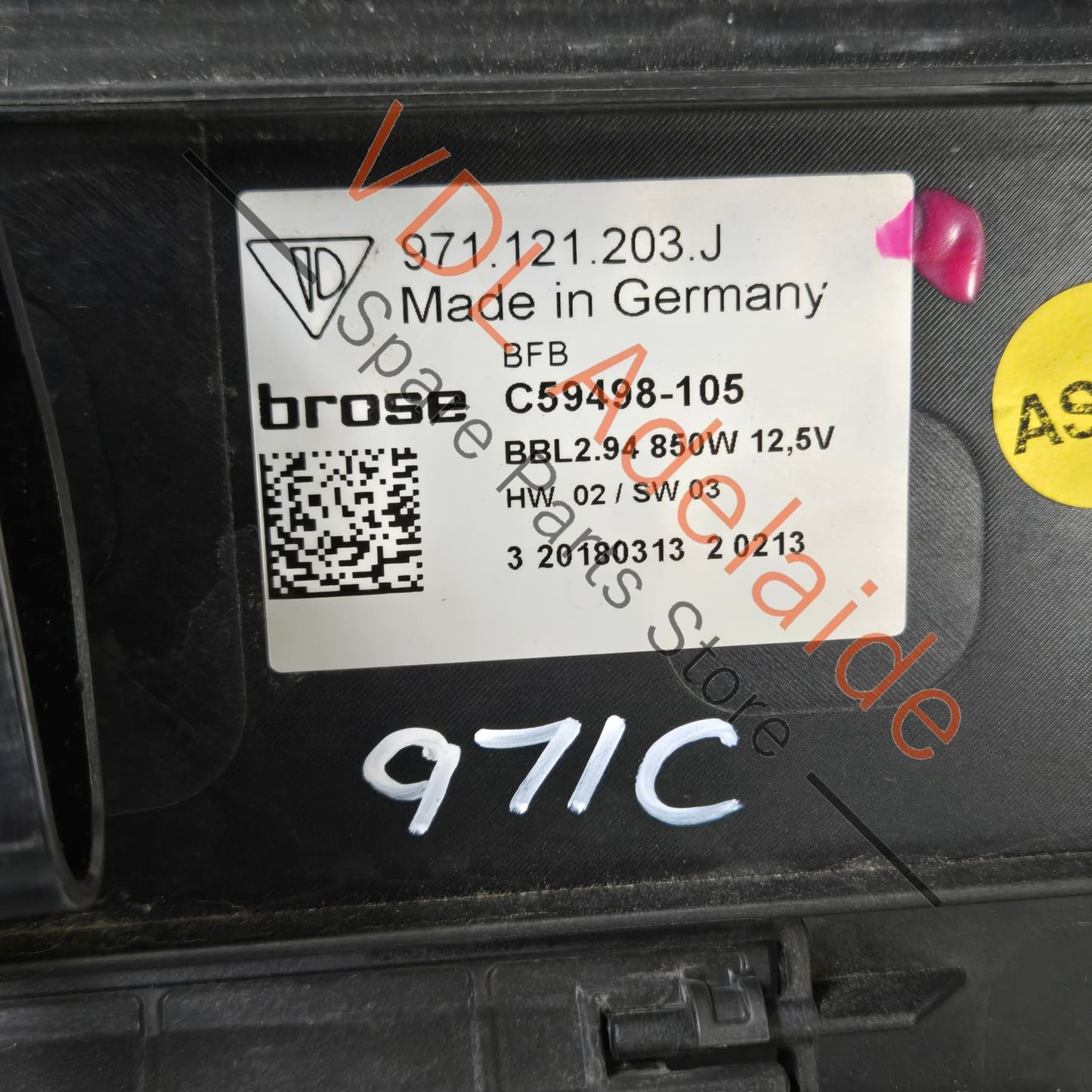 PAE121203A 9A712120301  Porsche Panamera 971 Radiator Fan Assembly PAE121203A