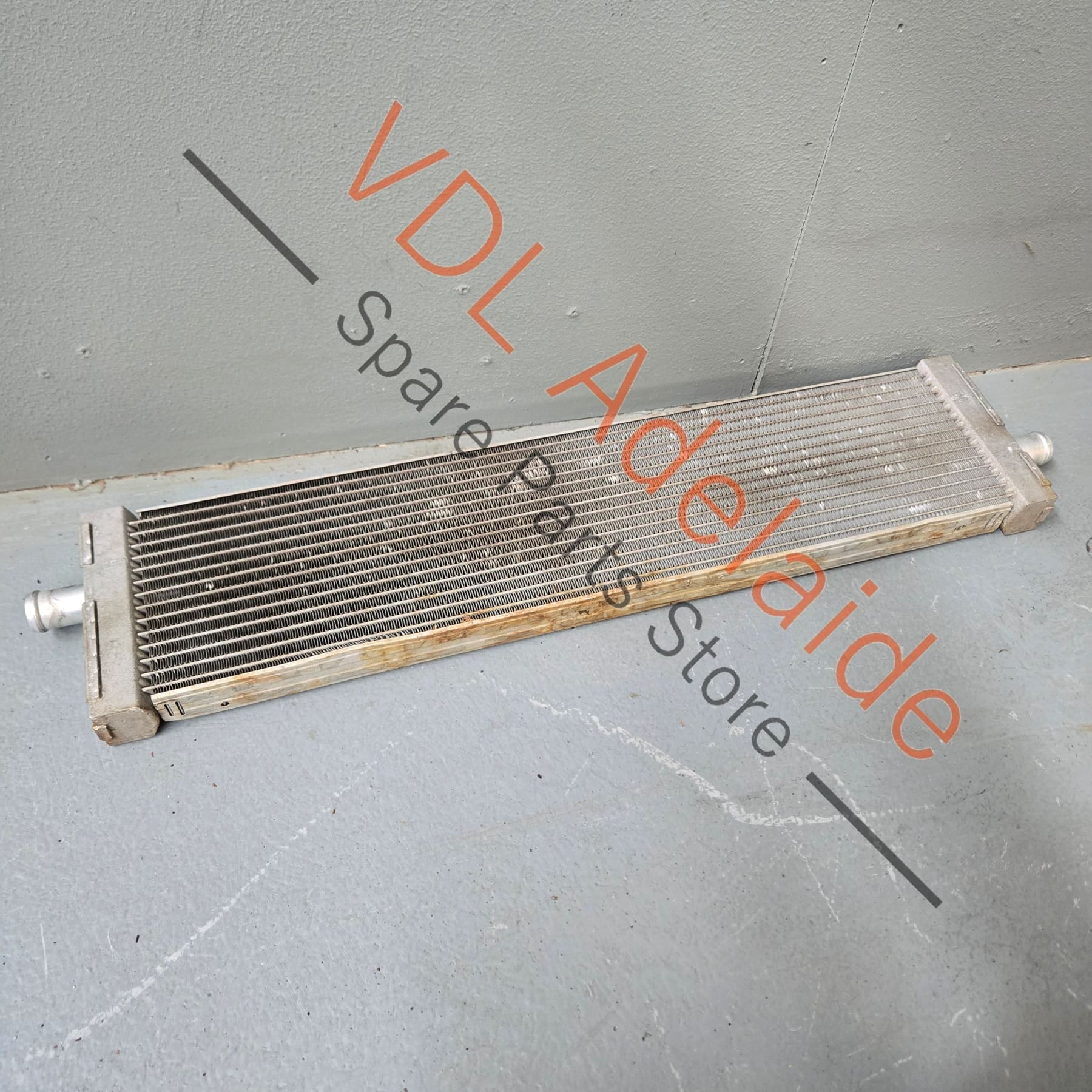 95810621210 7P0121212A  Porsche Additional Radiator for Hybrid 95810621210 7P0121212A