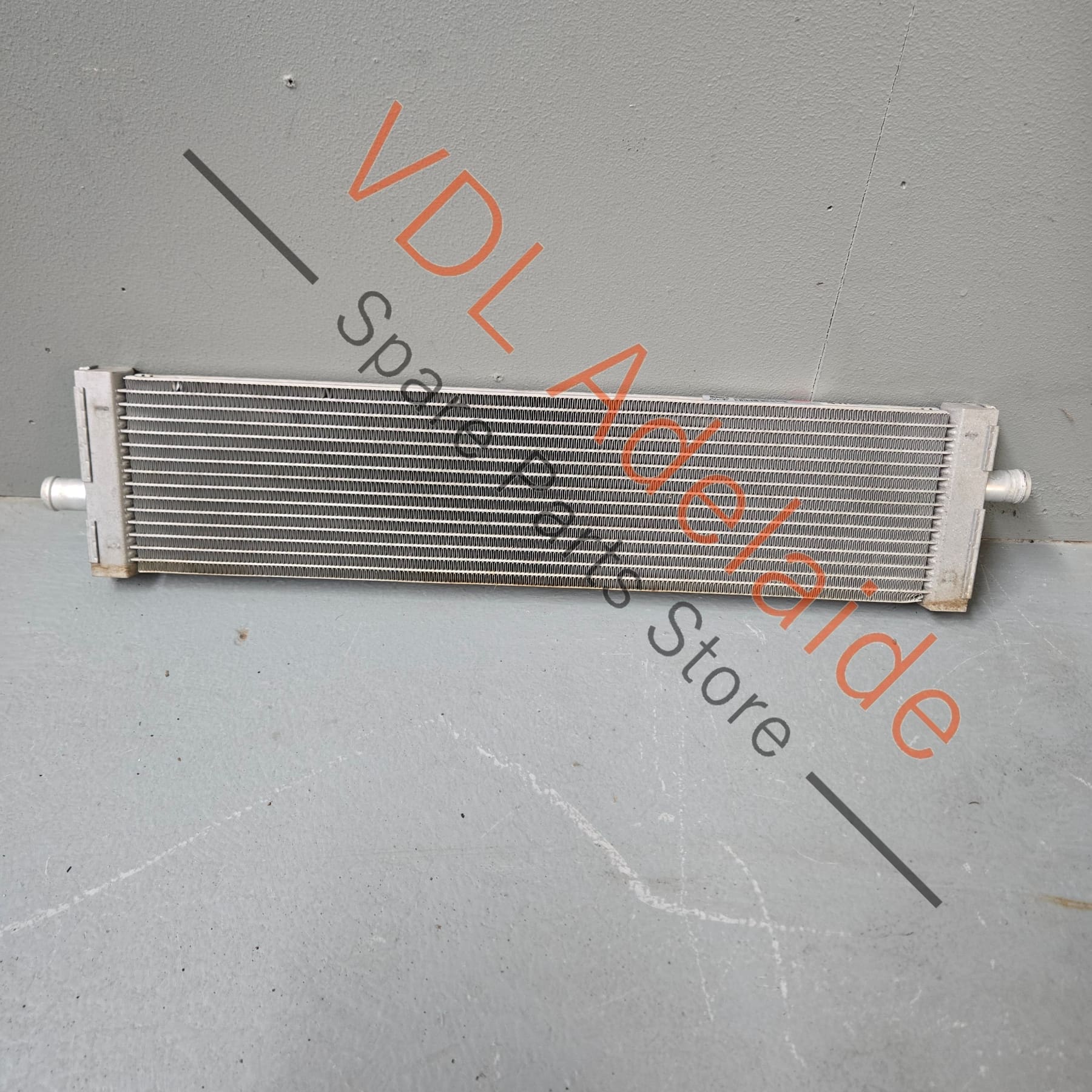 95810621210 7P0121212A  Porsche Additional Radiator for Hybrid 95810621210 7P0121212A