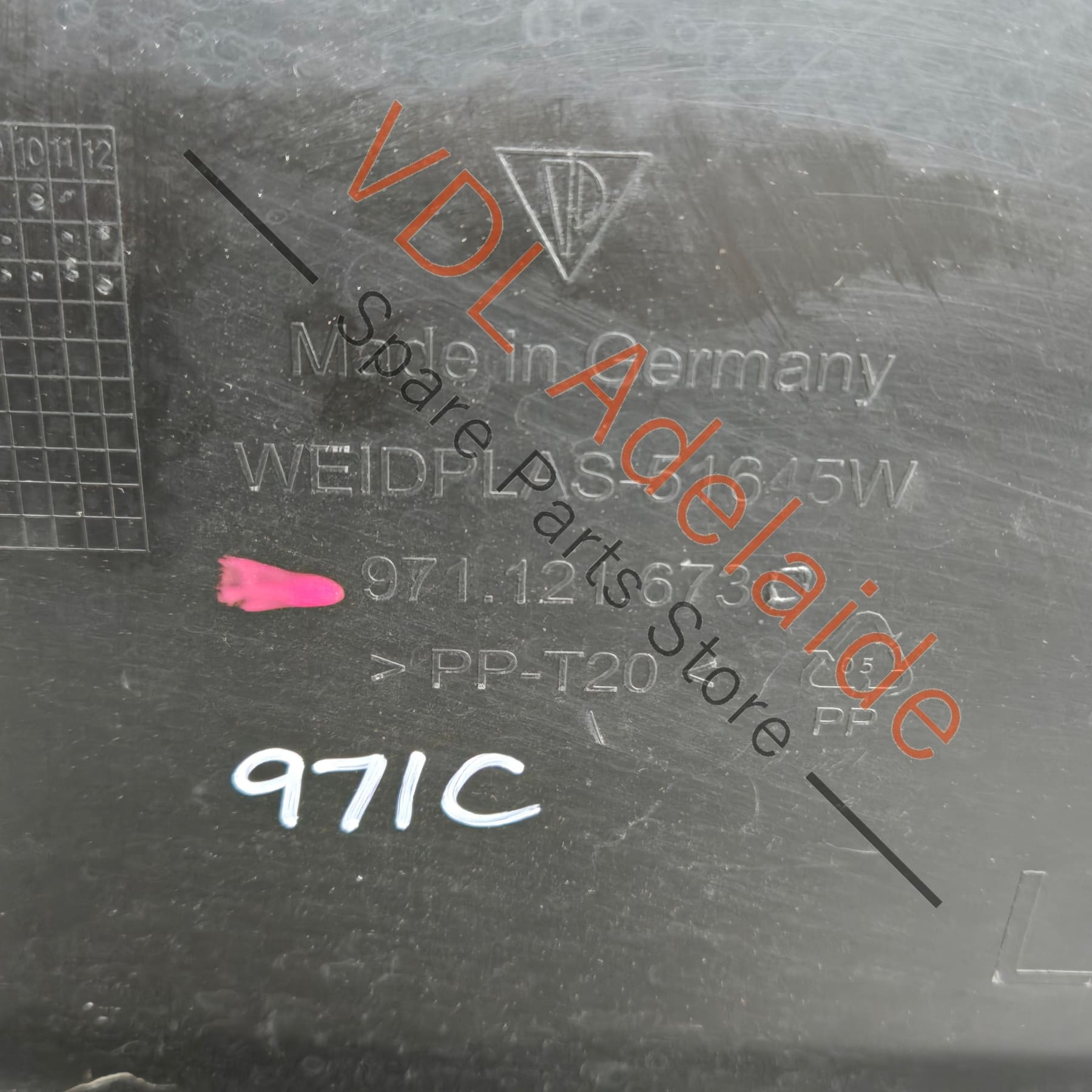 971121673   Porsche Panamera 971 Front Left Intercooler Radiator Air Guide Rear 971121673