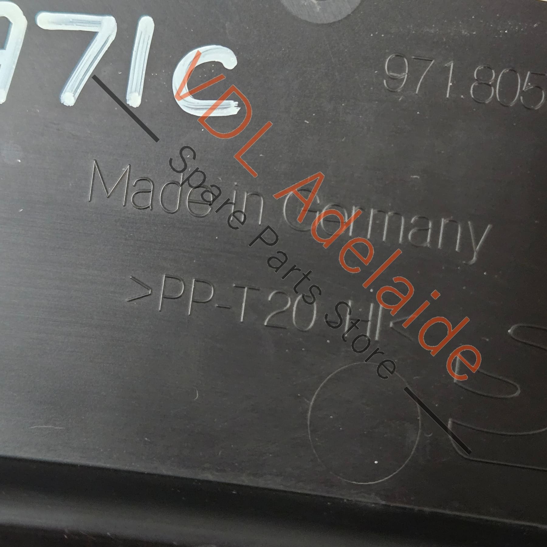 971805806HOK1 971805806  Porsche Panamera 971 Front Bumper Engine Radiator Cover Panel Trim 971805806H OK1