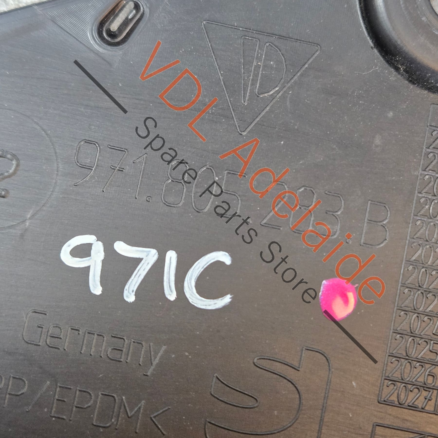 971805283   Porsche Panamera 971 Engine Bay Trim Top Left 971805283