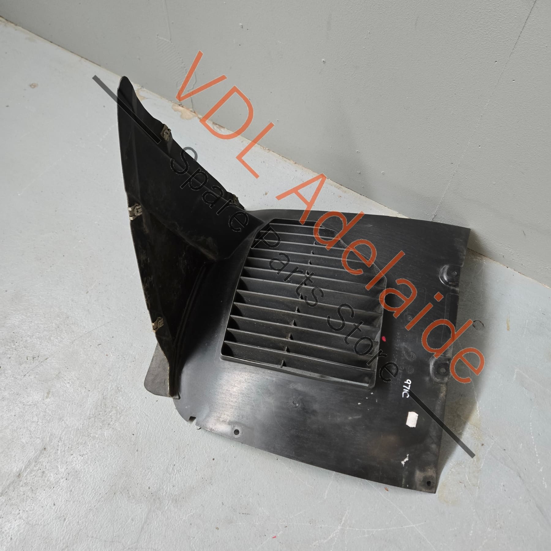 971809957A 971809957C  Porsche Panamera 971 Front Left Wheel Housing Arch Liner 971809957C