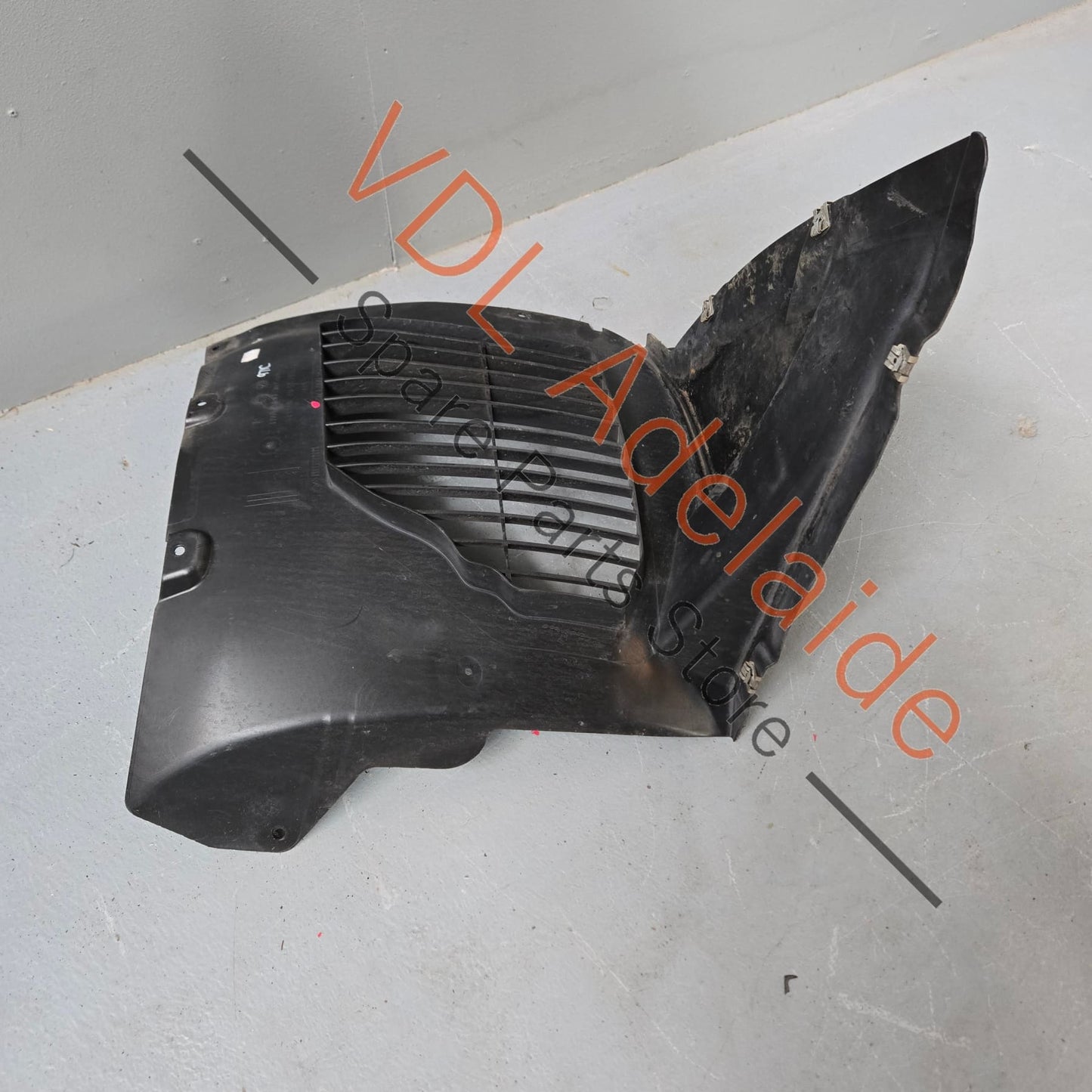 971809957A 971809957C  Porsche Panamera 971 Front Left Wheel Housing Arch Liner 971809957C