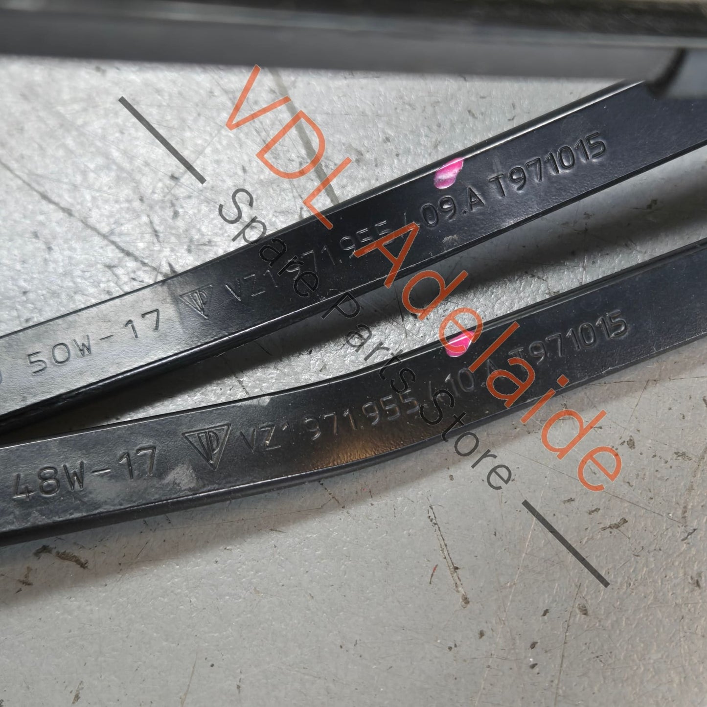 971955410A 971955409A  Porsche Panamera 971 Front Windshield Windscreen Wiper Arms Arm for RHD Models 971955410A 971955409A