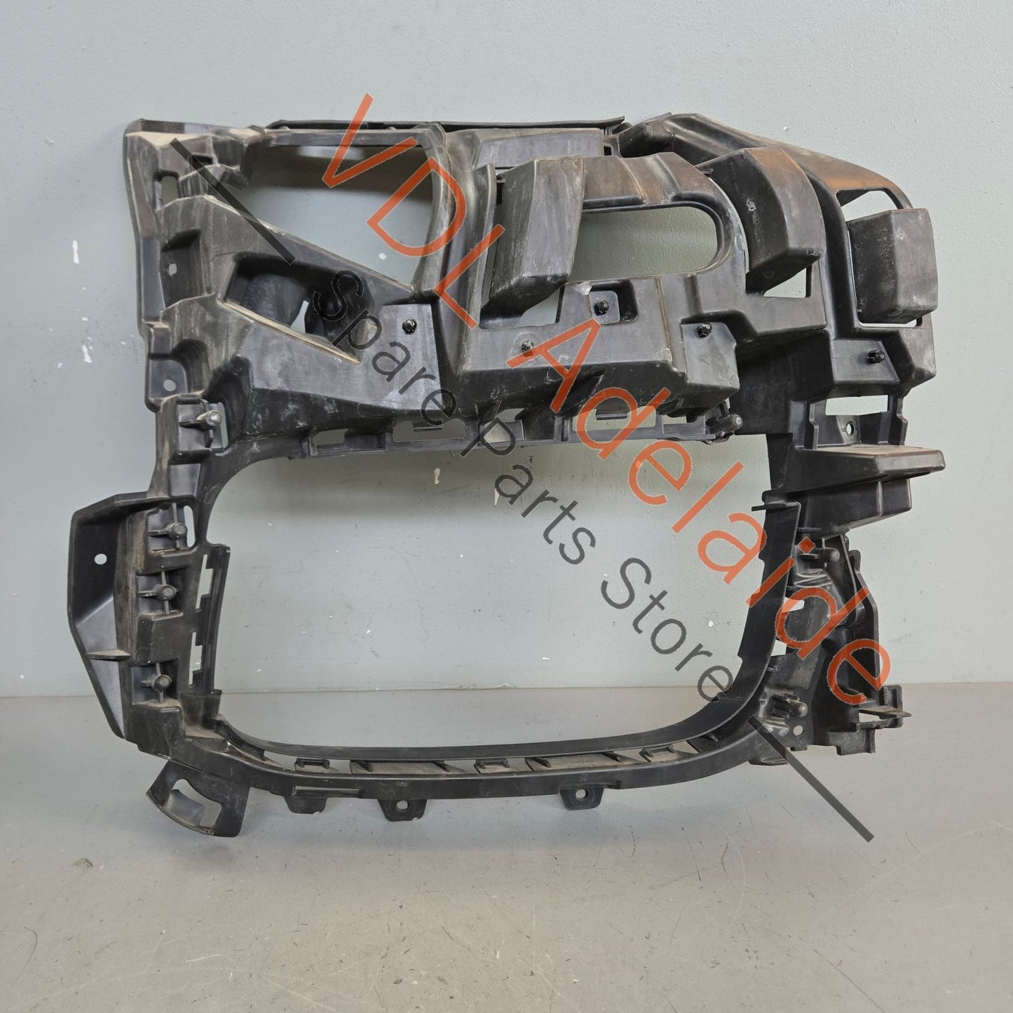971807682   Porsche Panamera 971 Front Bumper Right Side Bracket for Grille 971807682
