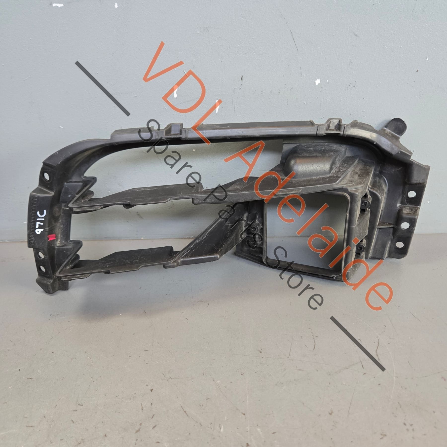 971807986B   Porsche Panamera 971 Front Right Bumper Radar Bracket Trim 971807986B