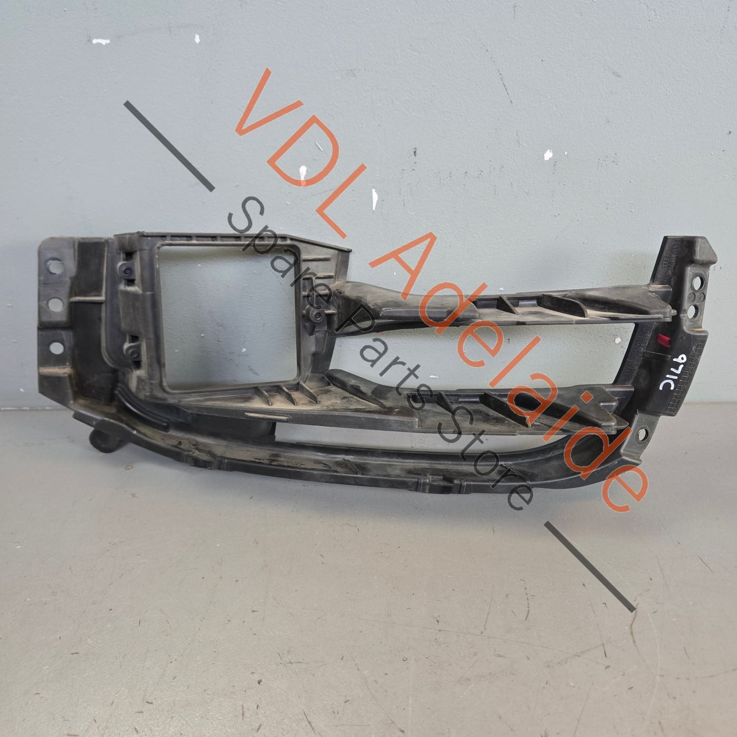 971807986B   Porsche Panamera 971 Front Right Bumper Radar Bracket Trim 971807986B