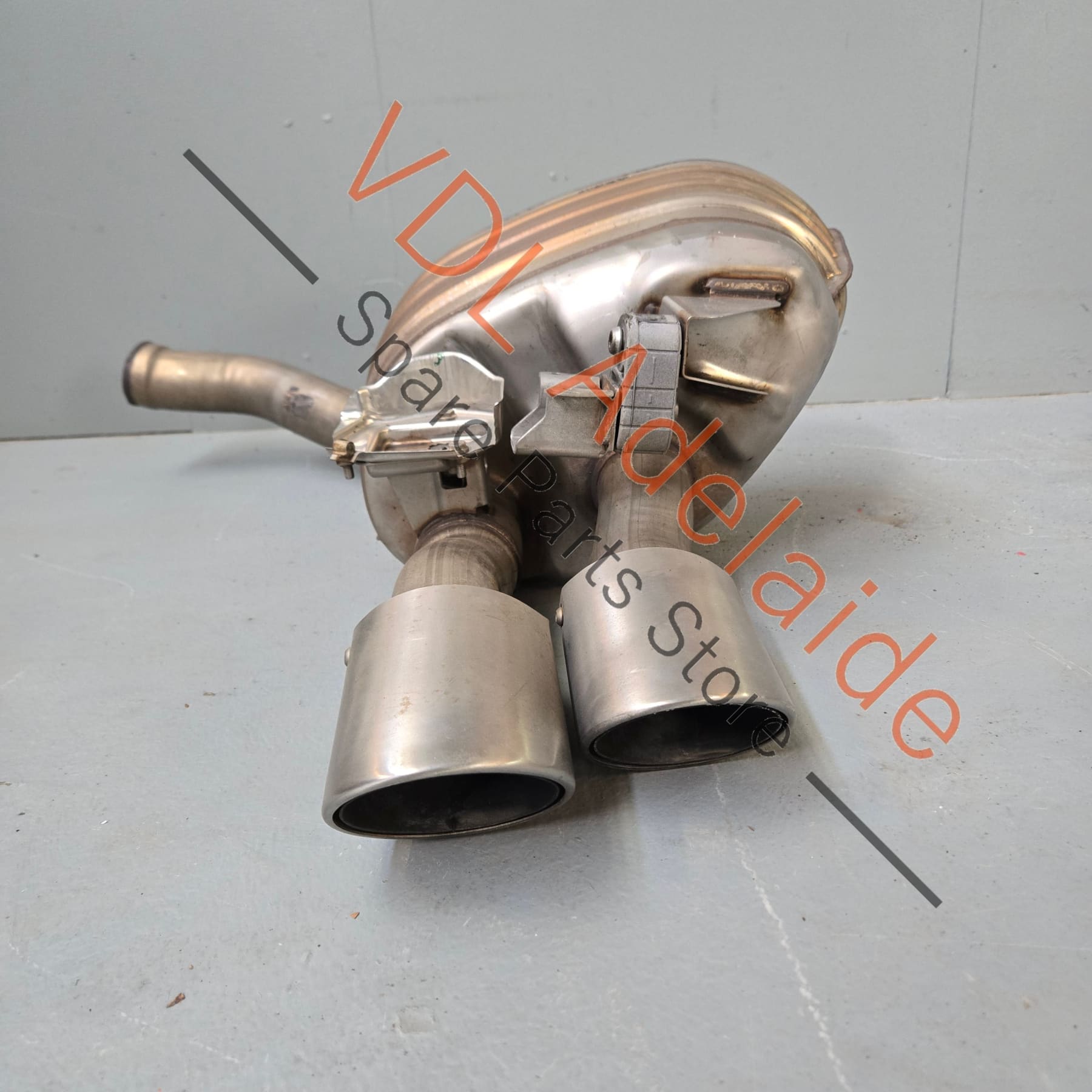 971253608 971253608AY  Porsche Panamera 971 Rear Right Muffler 971253608AY 971253608