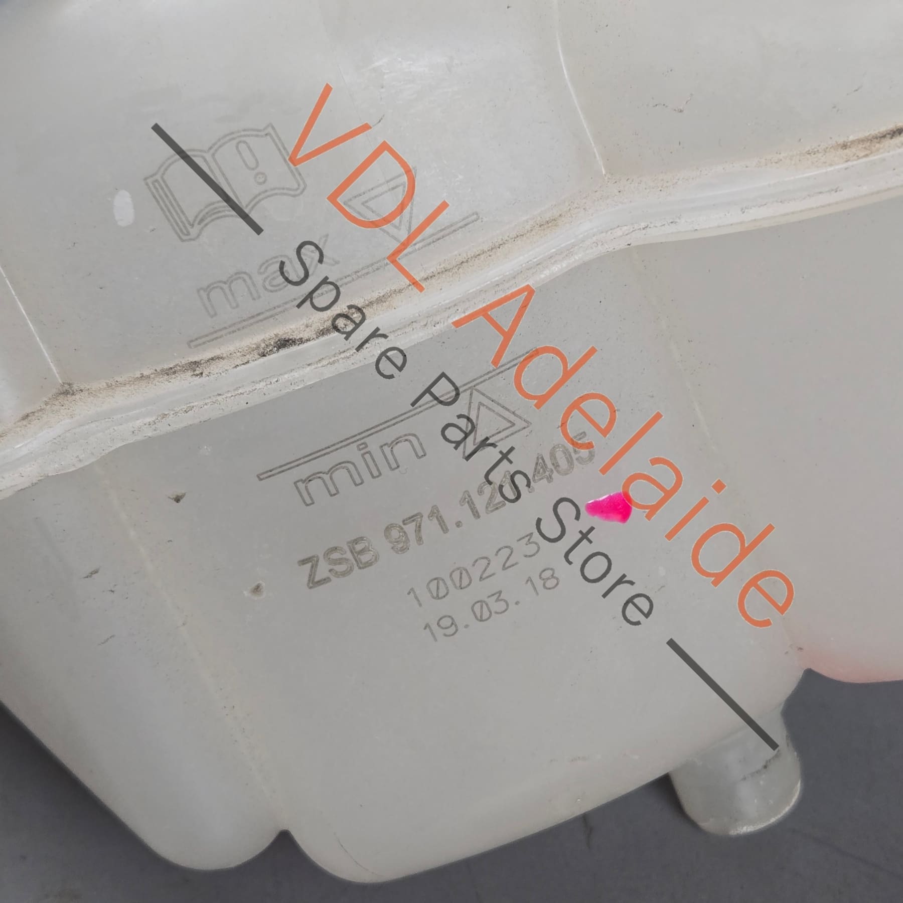 971121405 9A712140510  Porsche Panamera 971 Coolant Expansion Reservoir Bottle Tank 9A712140510 971121405