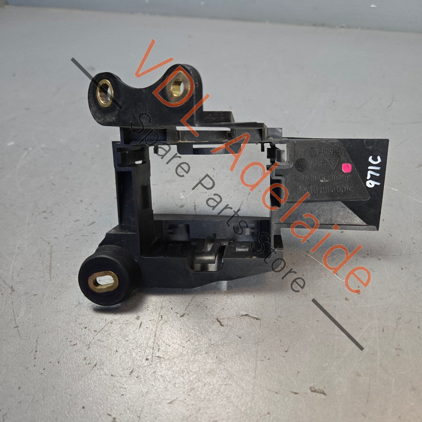 971907509B 971907509  Porsche Panamera 971 Rear Lane Change Assist Radar Mounting Bracket 971907509C