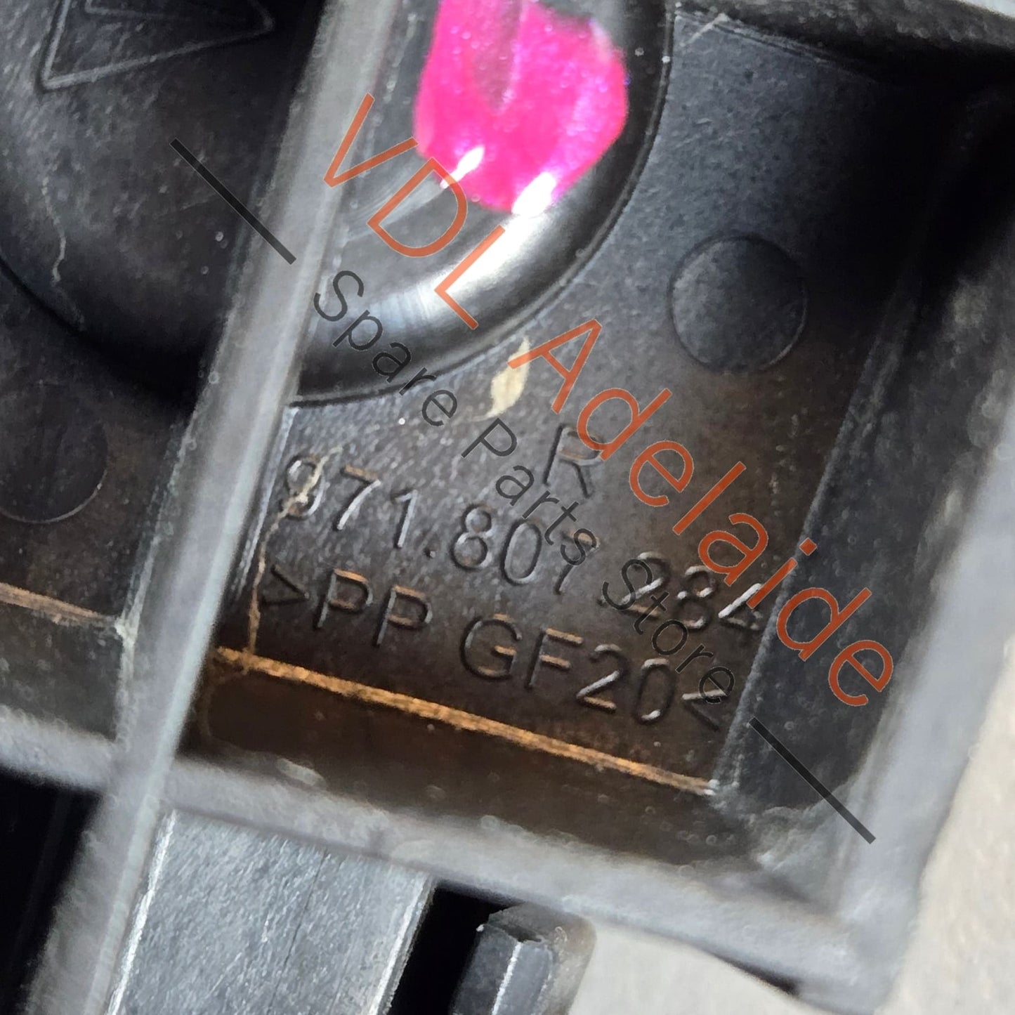 971807284   Porsche Panamera 971 Right Side Fender Bracket Guide Rail 971807284