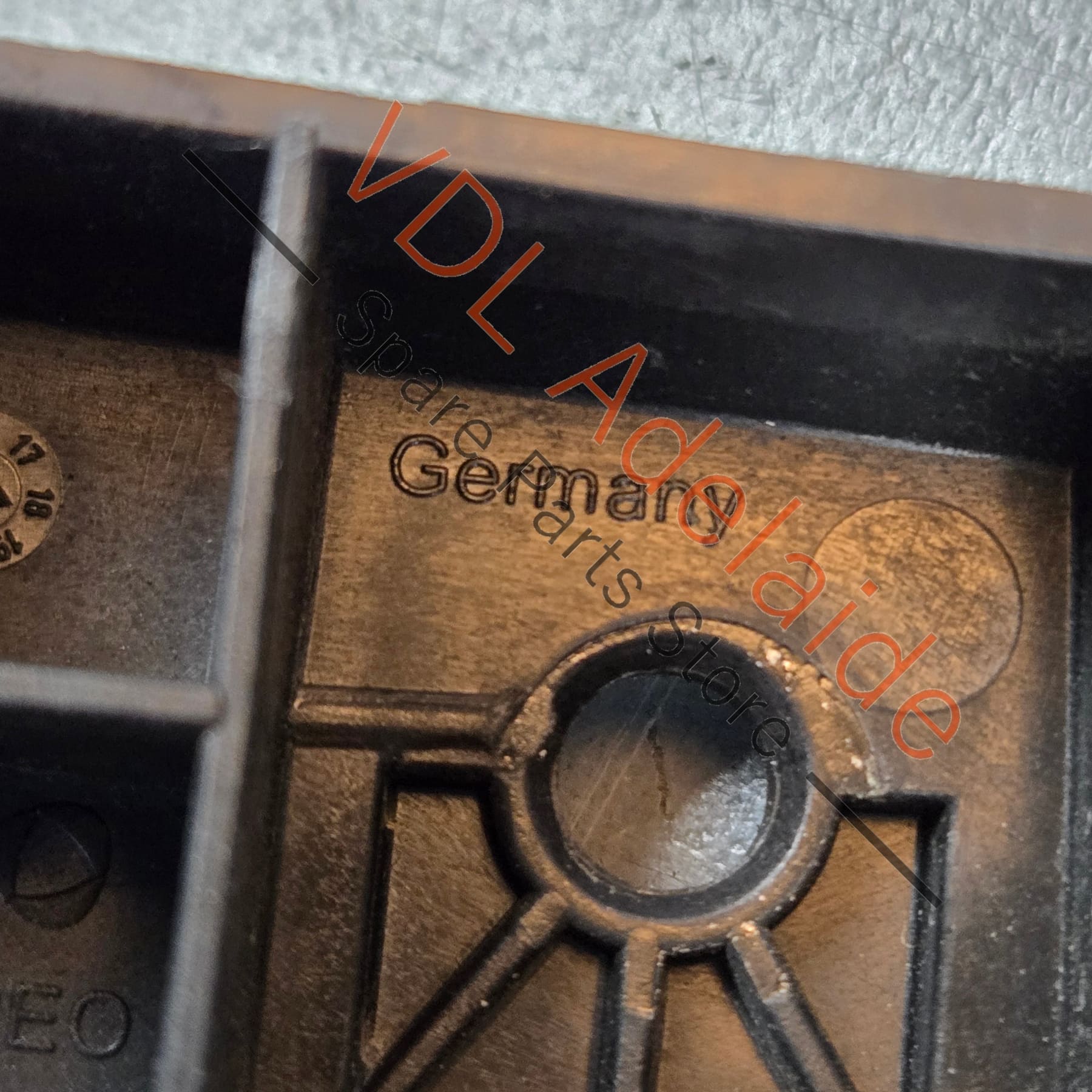 971807283   Porsche Panamera 971 Left Side Fender Bracket Guide Rail 971807283