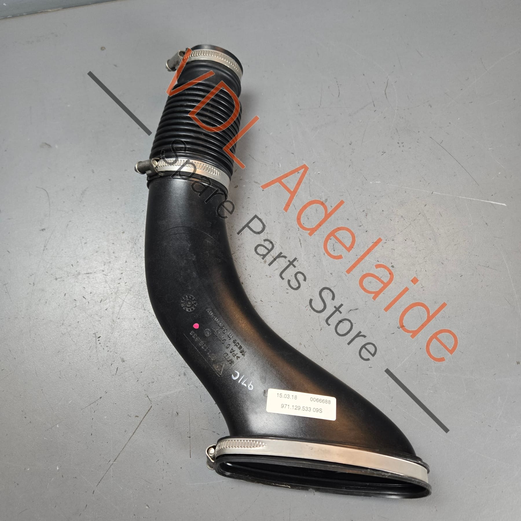 971129533   Porsche Panamera 971 Right Air Filter Intake Hose Pipe 971129533