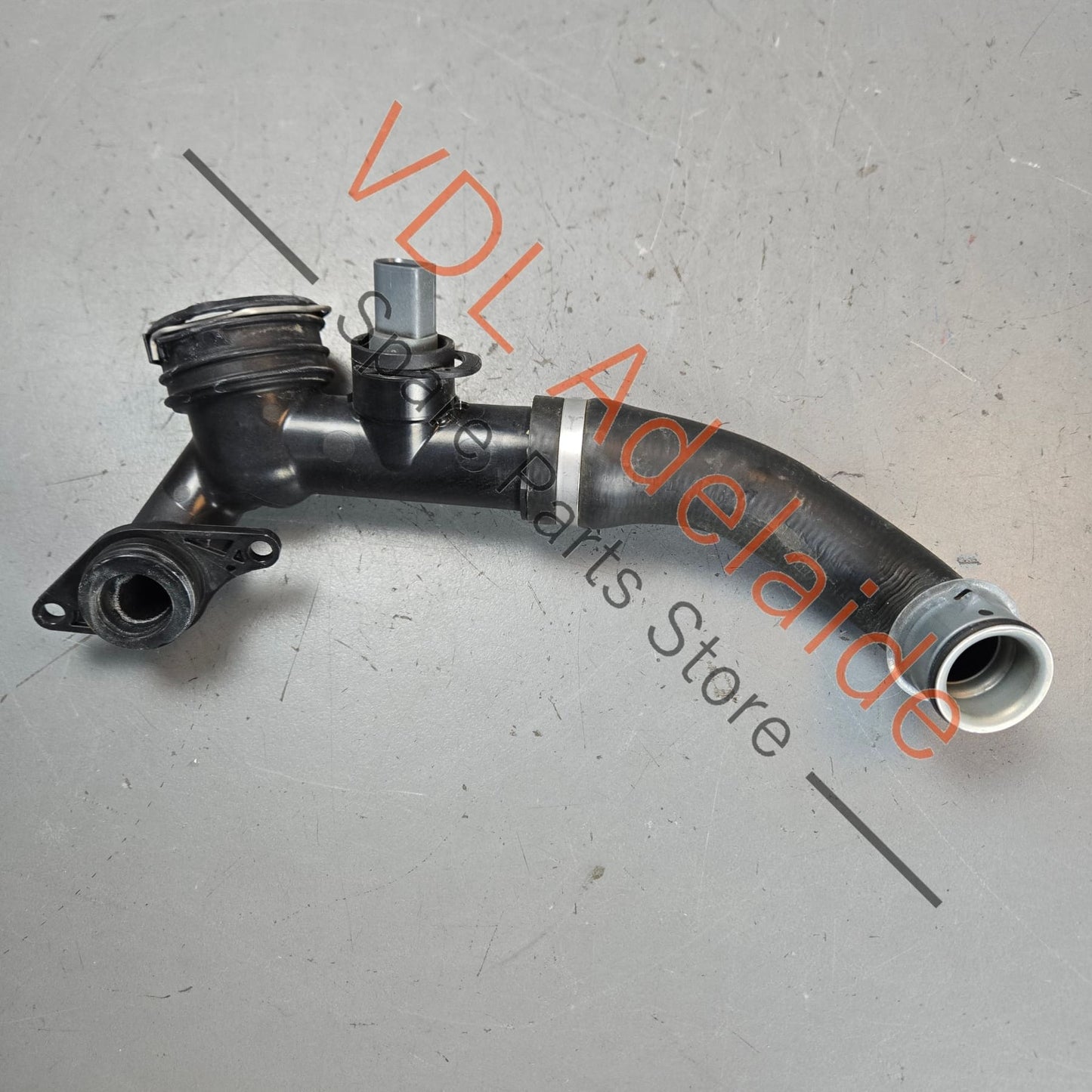 971121438A 9A712143810  Porsche Panamera 971 V6 Right Coolant Pipe Hose 971121438A 9A712143810