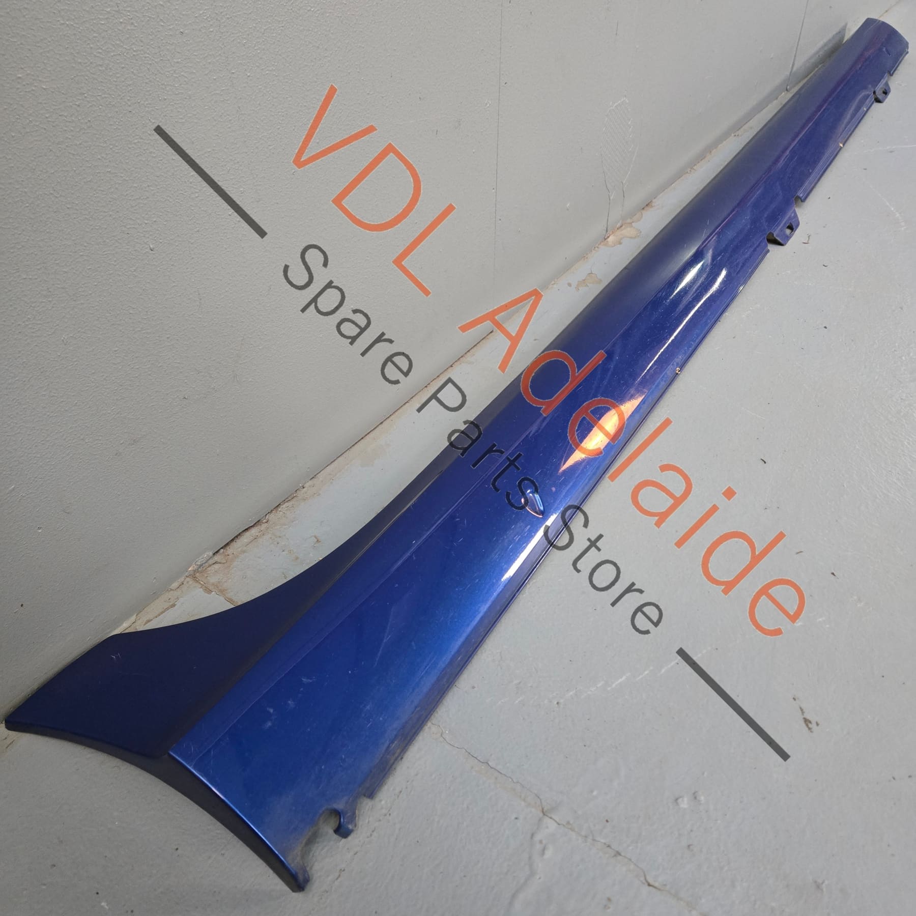 1K4853860D     VW Golf R32 Right Side Sideskirt Rocker Panel Flare Moulding 1K4853860D