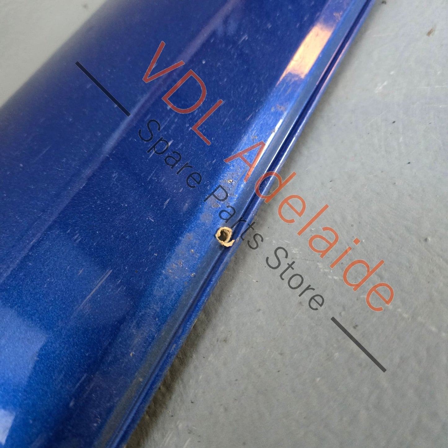 1K4853860D     VW Golf R32 Right Side Sideskirt Rocker Panel Flare Moulding 1K4853860D
