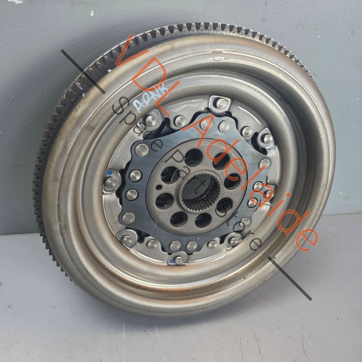 06K105266A    VW Golf MK7 Gti DSG Dual Mass Flywheel DMF 06K105266A