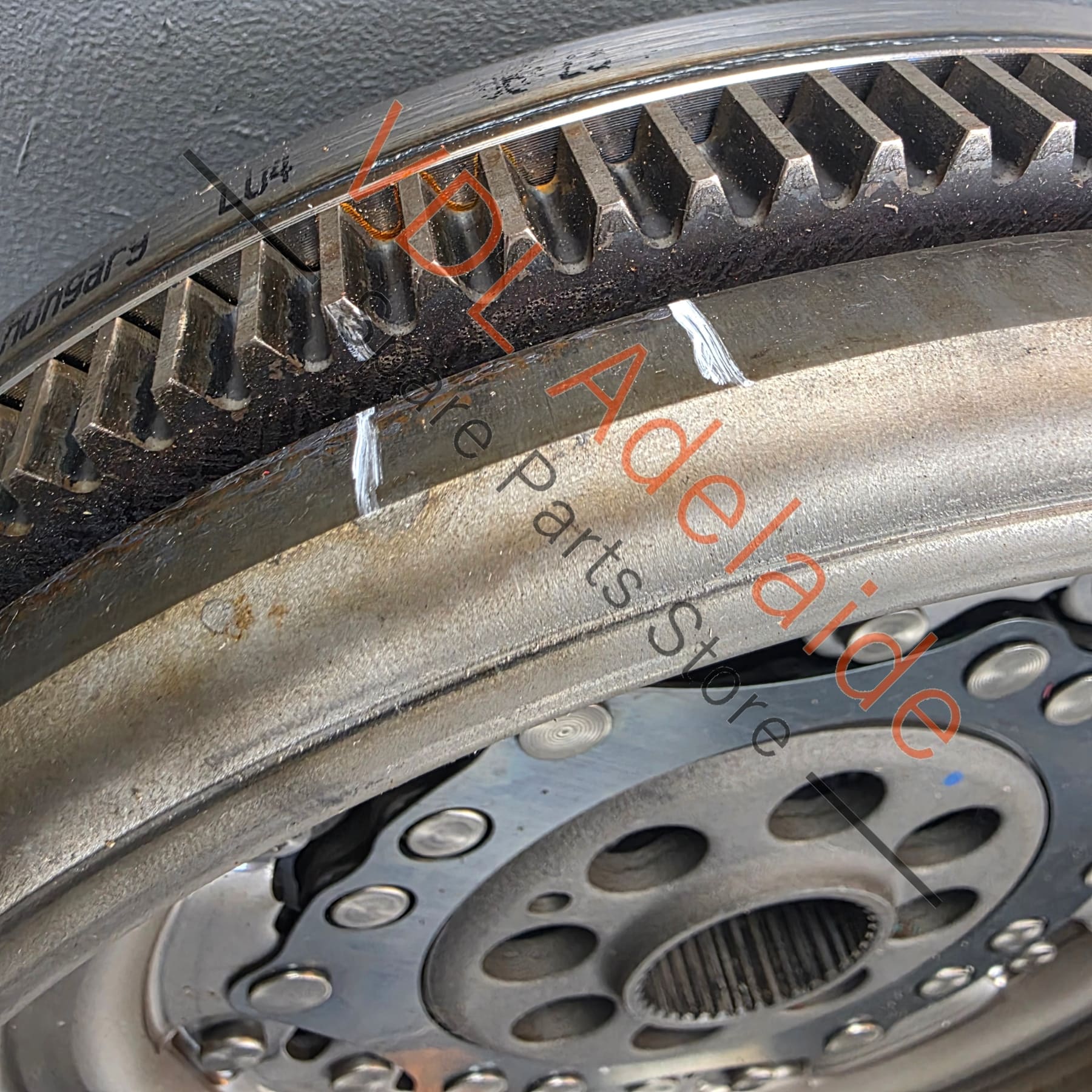 06K105266A    VW Golf MK7 Gti DSG Dual Mass Flywheel DMF 06K105266A