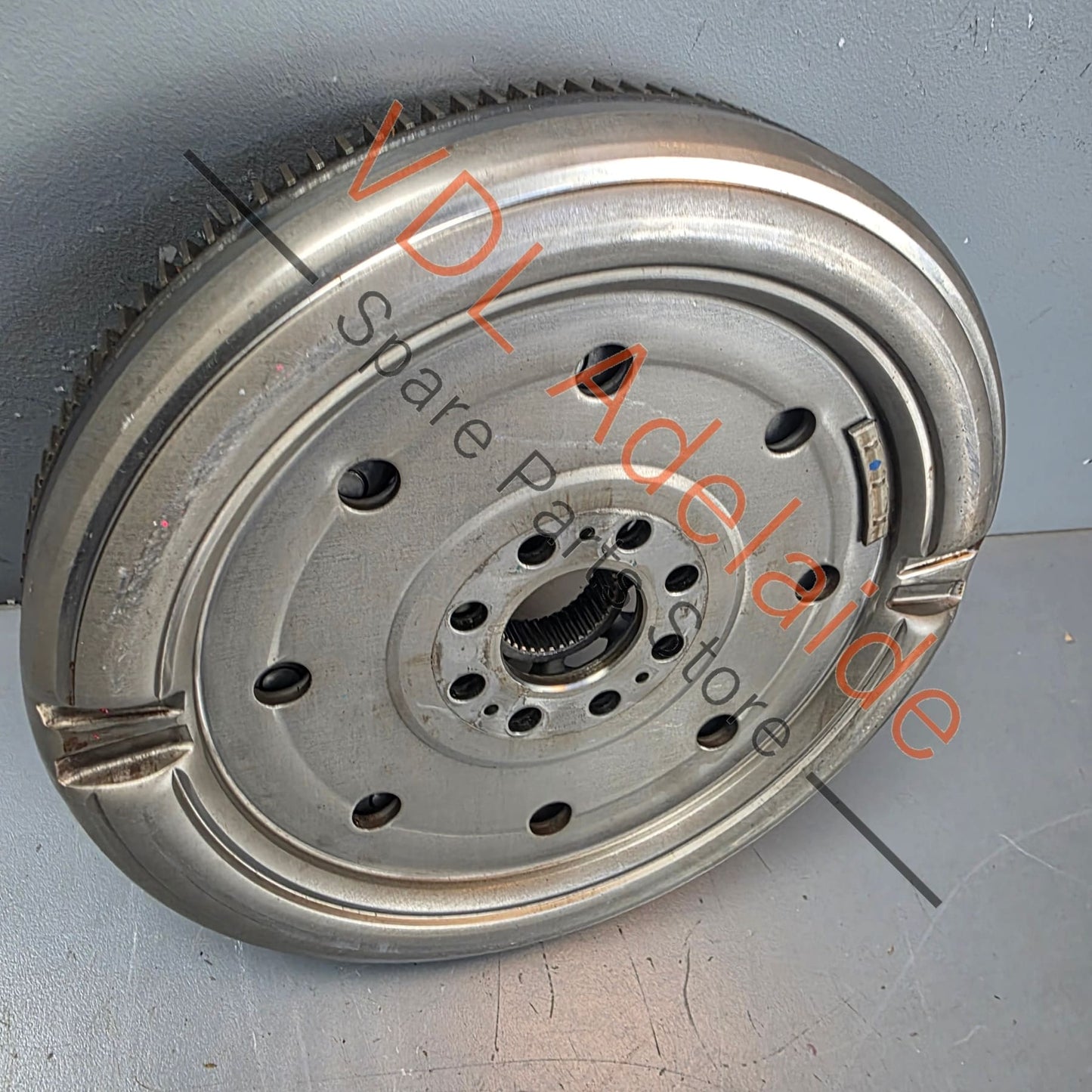 06K105266A    VW Golf MK7 Gti DSG Dual Mass Flywheel DMF 06K105266A