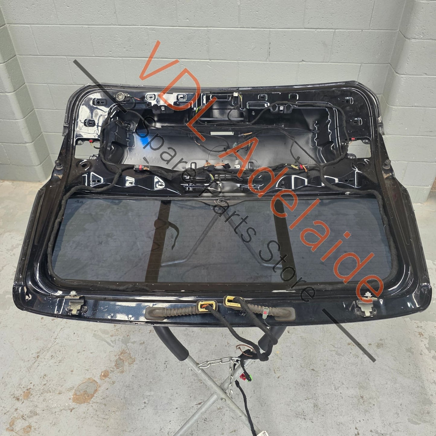 7P6827025B     VW Volkswagen Touareg 7P 2011-2018 Boot Trunk Rear Panel 7P6827025B Black