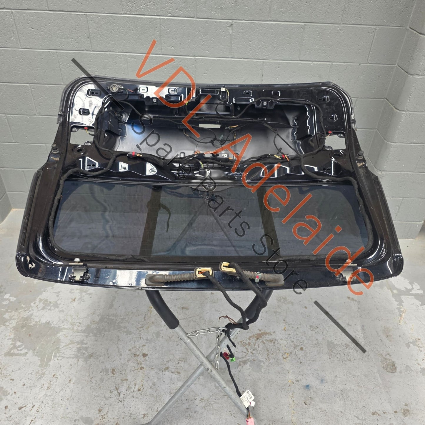 7P6827025B     VW Volkswagen Touareg 7P 2011-2018 Boot Trunk Rear Panel 7P6827025B Black