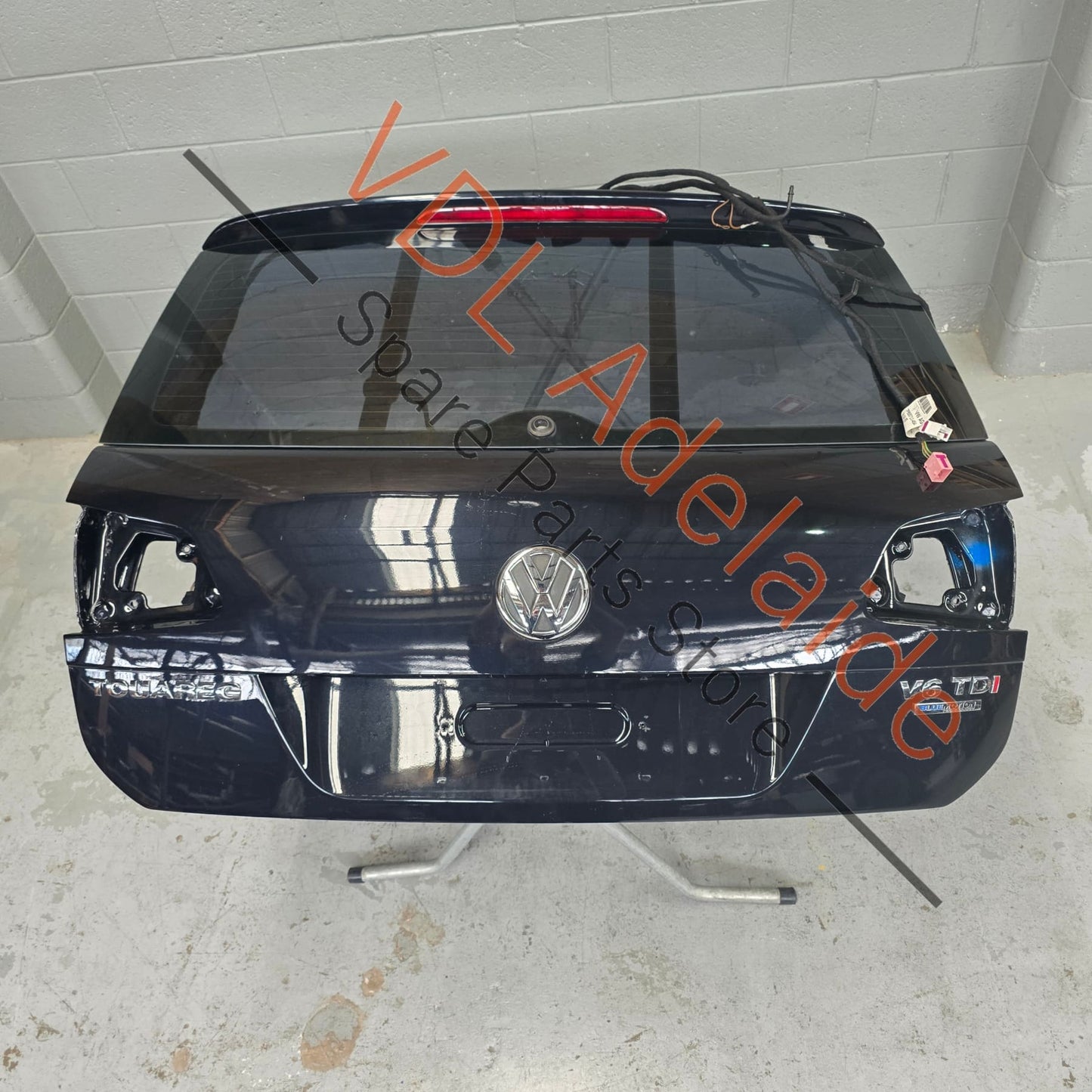 7P6827025B     VW Volkswagen Touareg 7P 2011-2018 Boot Trunk Rear Panel 7P6827025B Black