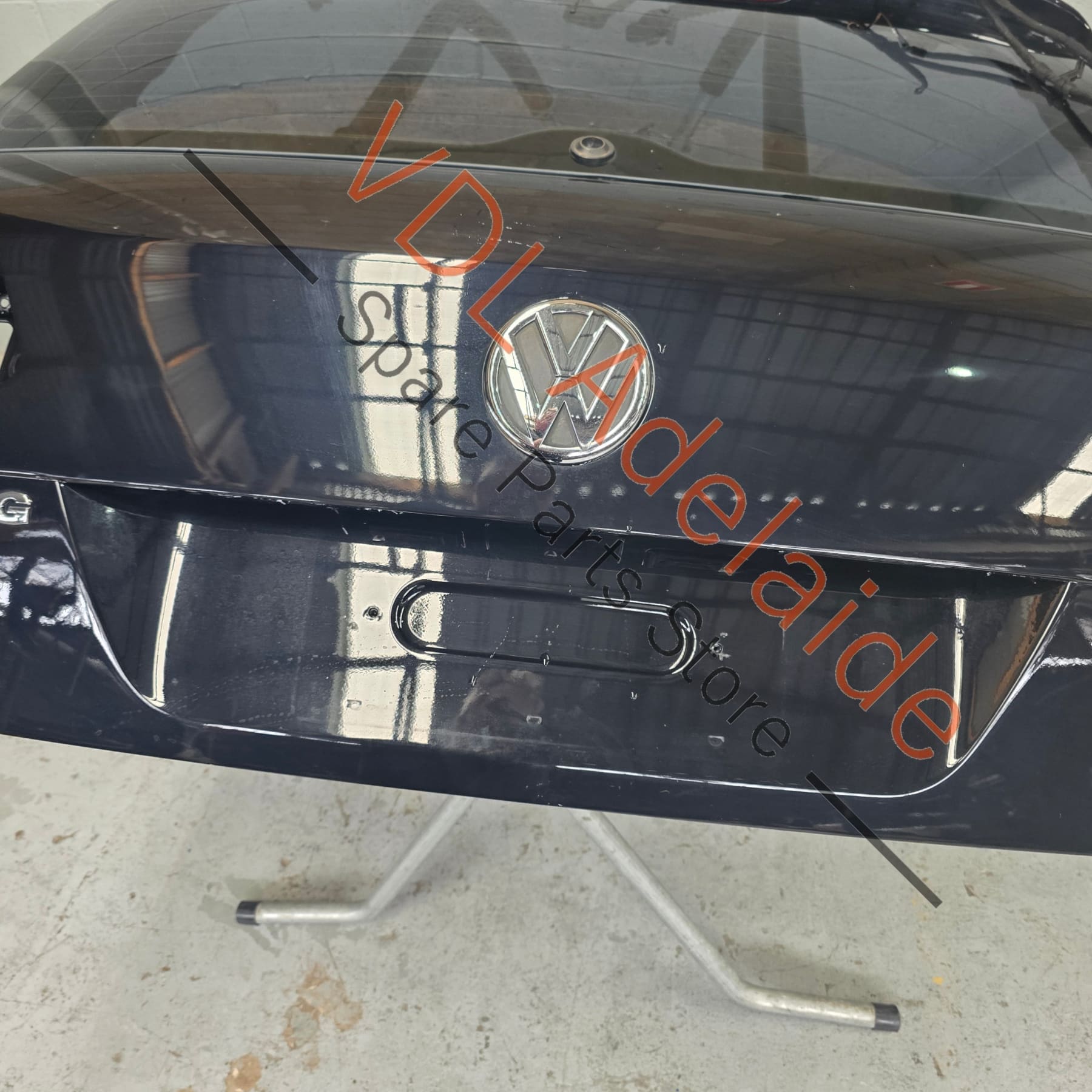 7P6827025B     VW Volkswagen Touareg 7P 2011-2018 Boot Trunk Rear Panel 7P6827025B Black