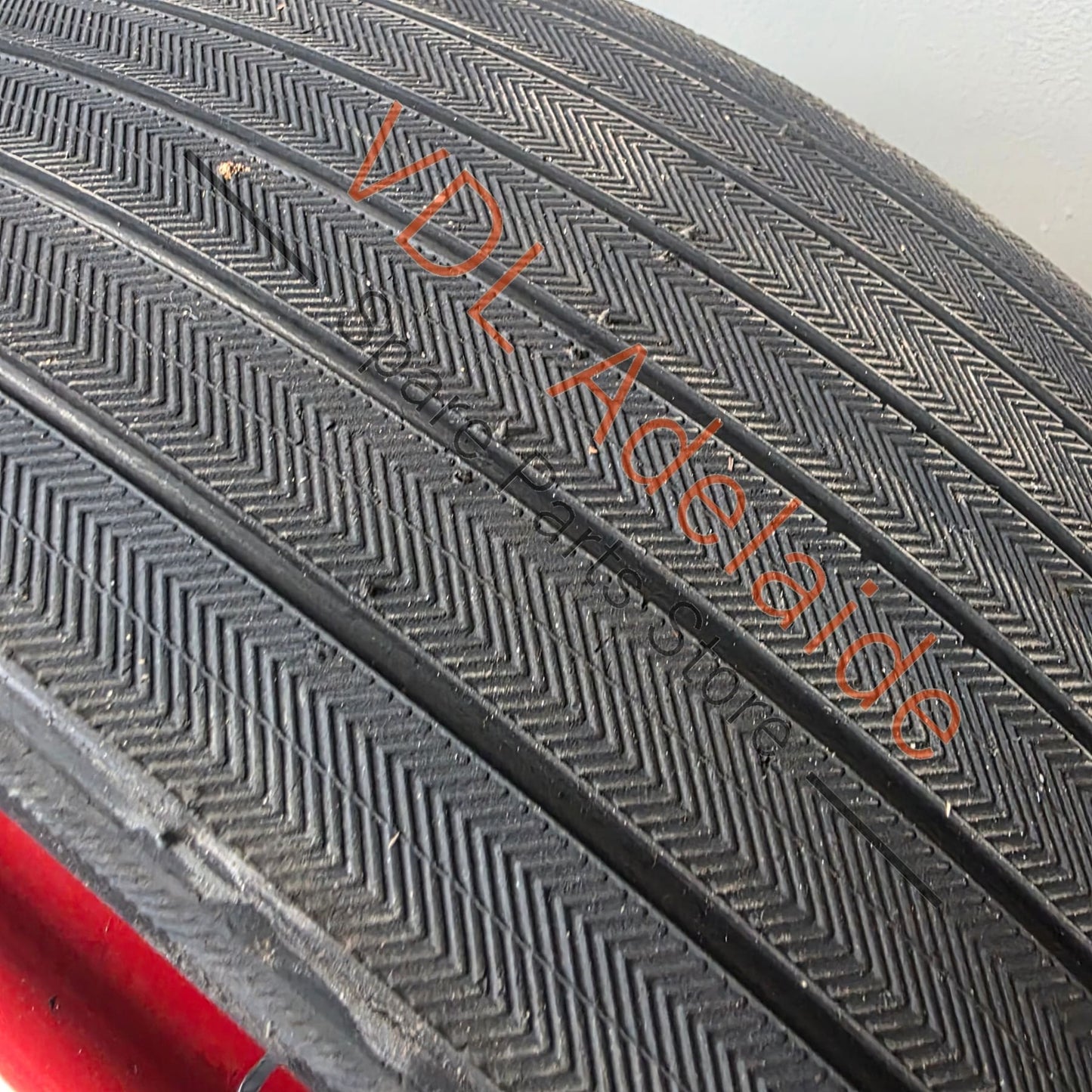 7P0601027     Volkswagen Touareg Audi Q7 Porsche Cayenne Collapsible Spare Wheel Space Saver 7P0601027