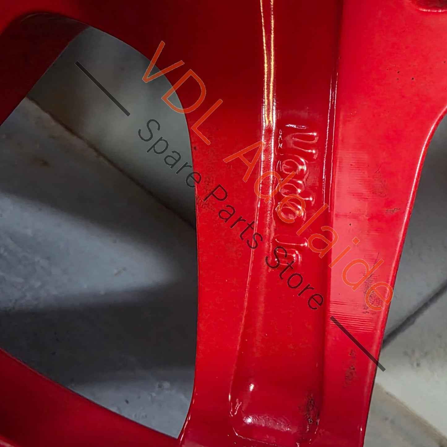 7P0601027     Volkswagen Touareg Audi Q7 Porsche Cayenne Collapsible Spare Wheel Space Saver 7P0601027