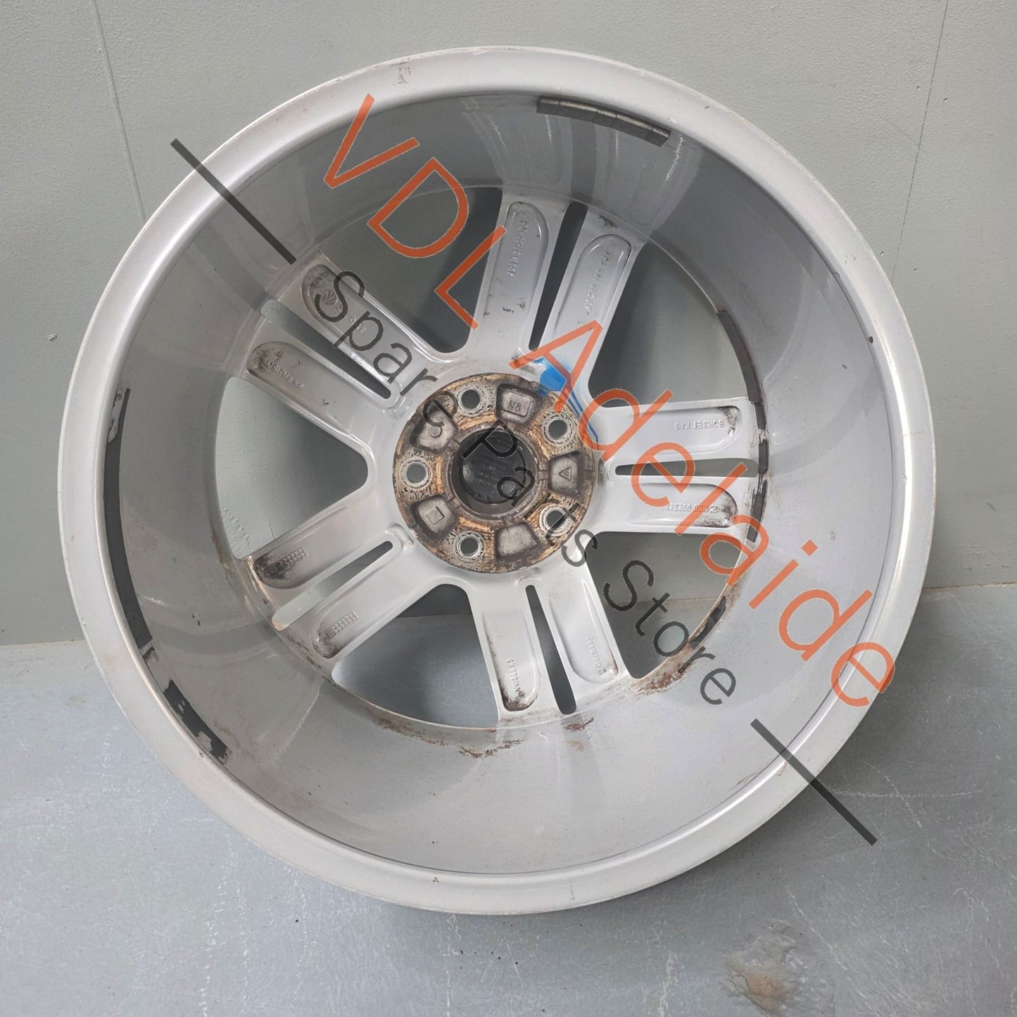 7P6601025AF     VW Touareg 20in x 9in Alloy Wheel 7P6601025AF Pikes Peak design #01