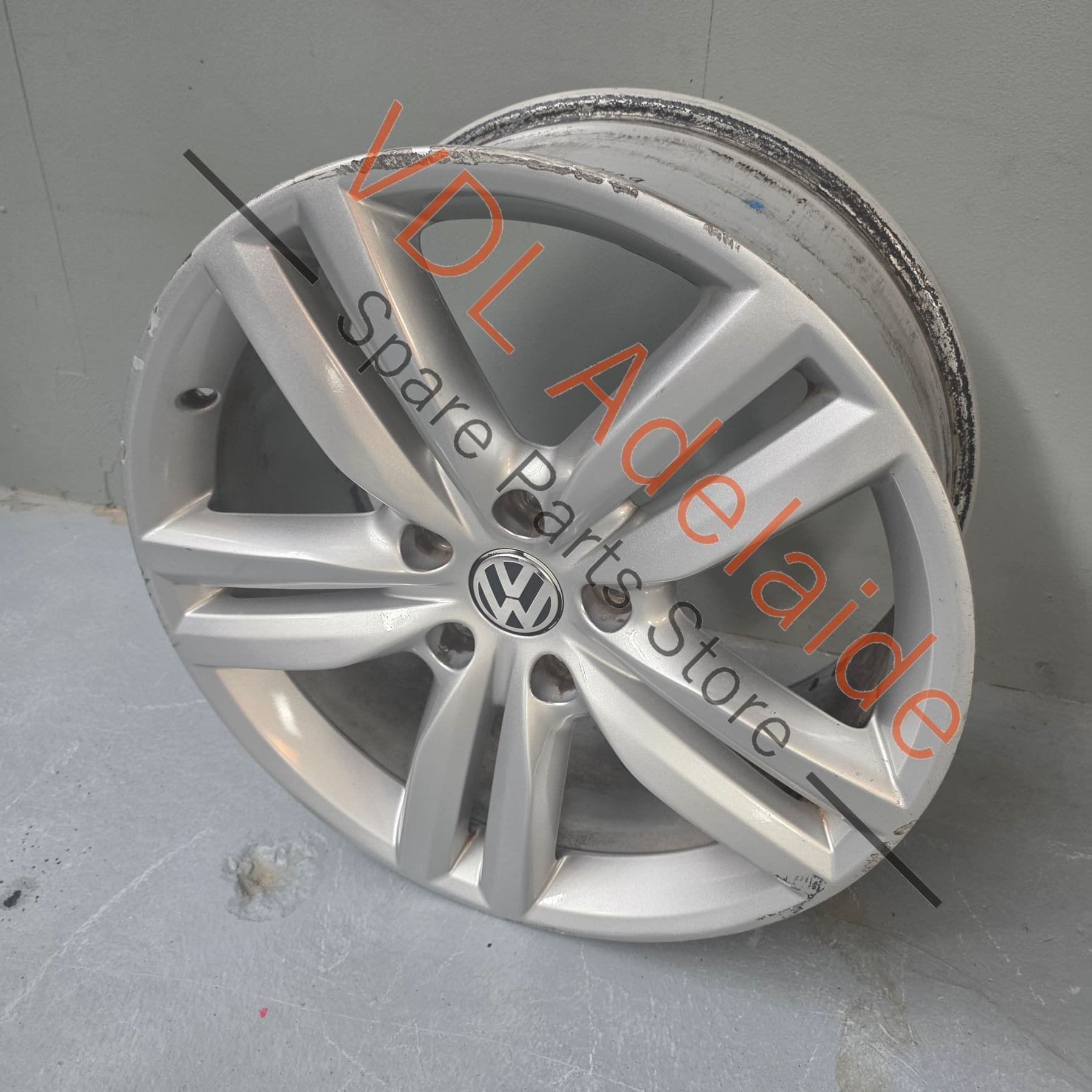 7P6601025AF     VW Touareg 20in x 9in Alloy Wheel 7P6601025AF Pikes Peak design #02