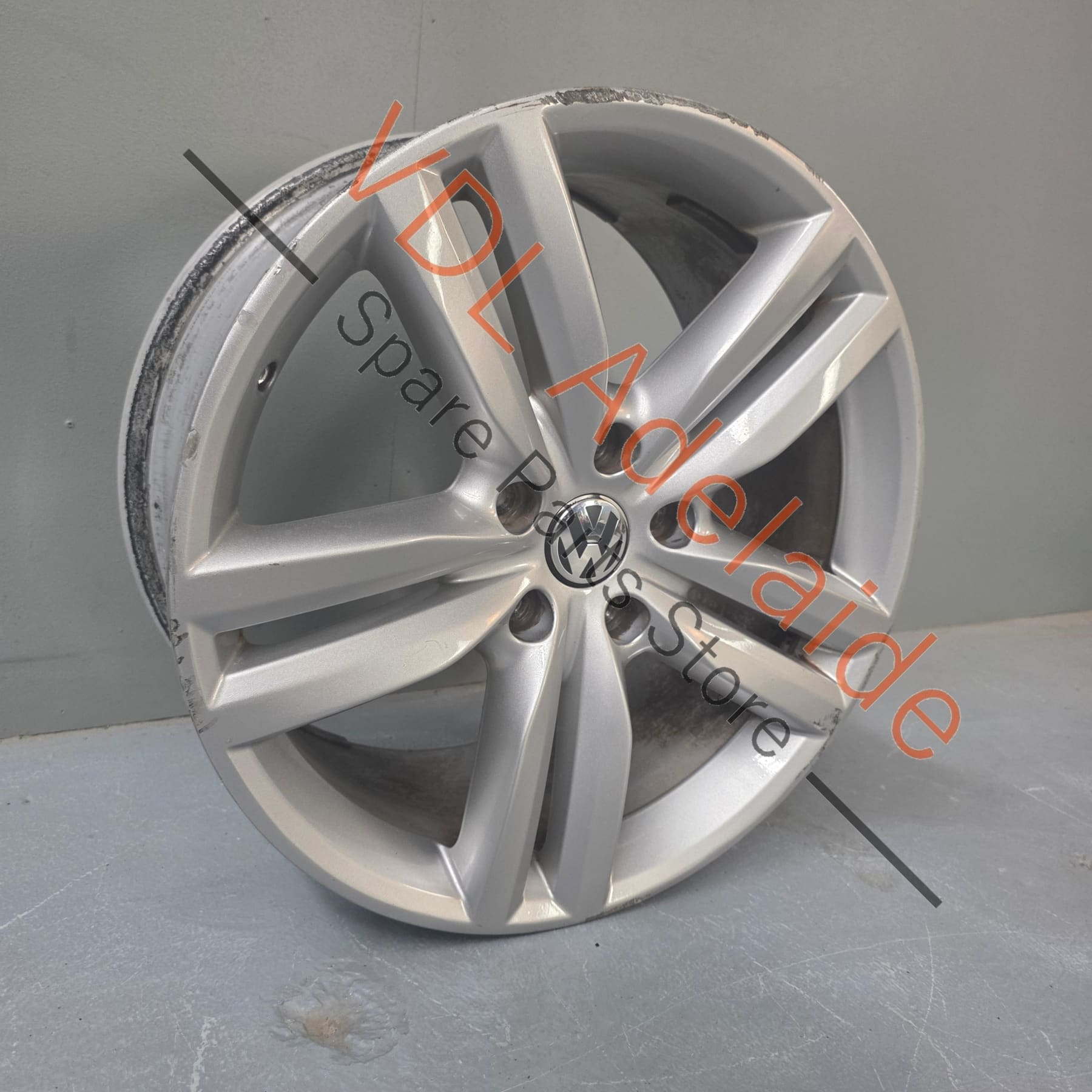 7P6601025AF     VW Touareg 20in x 9in Alloy Wheel 7P6601025AF Pikes Peak design #02