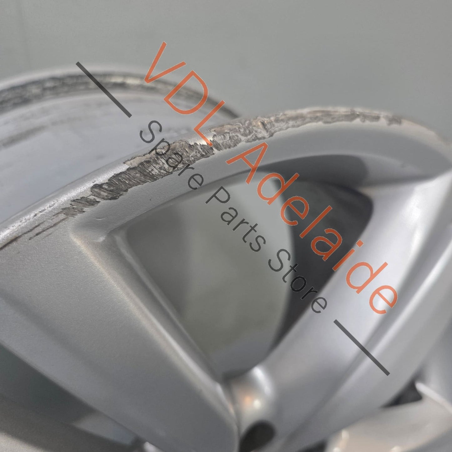 7P6601025AF     VW Touareg 20in x 9in Alloy Wheel 7P6601025AF Pikes Peak design #02