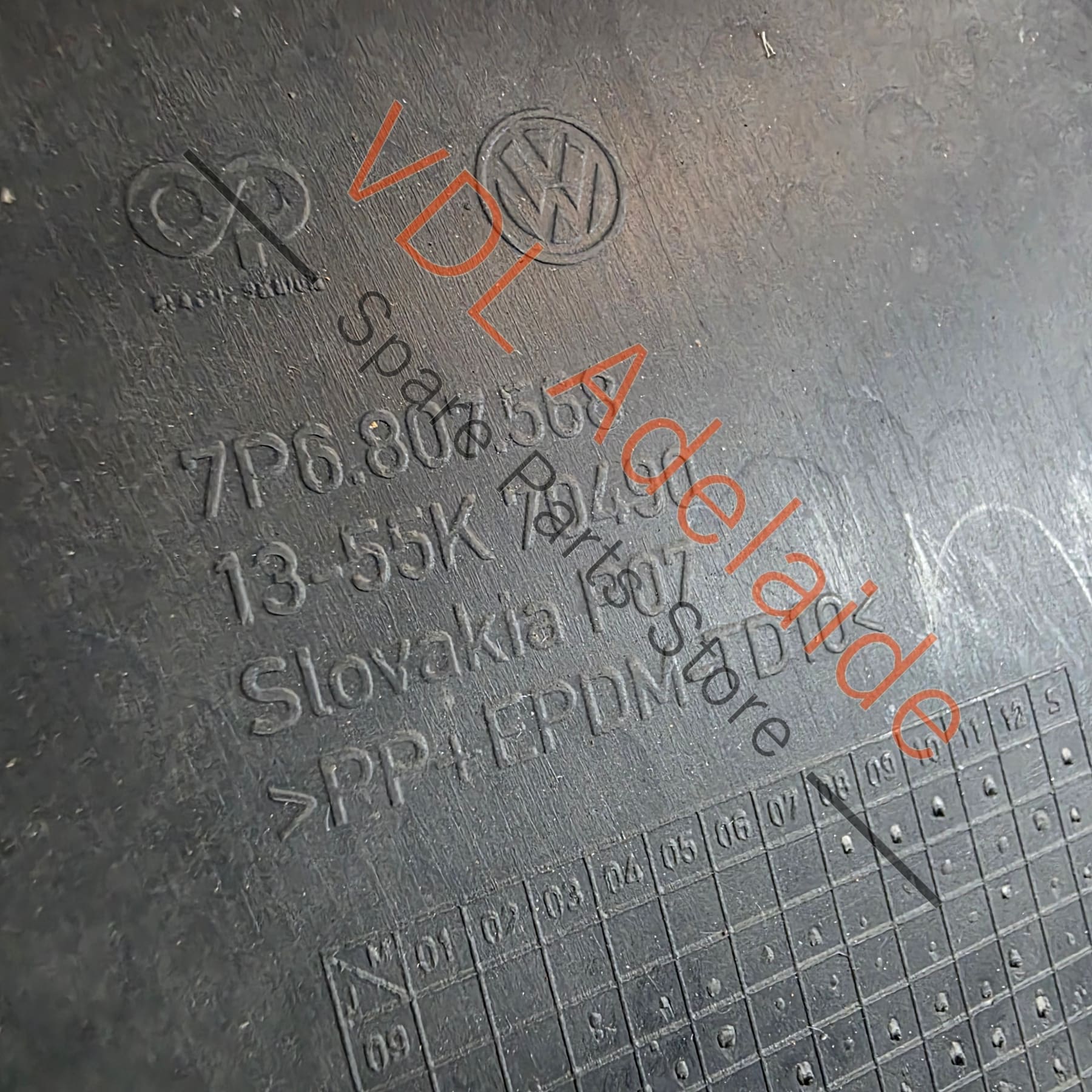 7P68074829B9 7P6807482    VW Touareg 7P Rear Bumper Lower Valance Diffuser 7P6807482 9B9