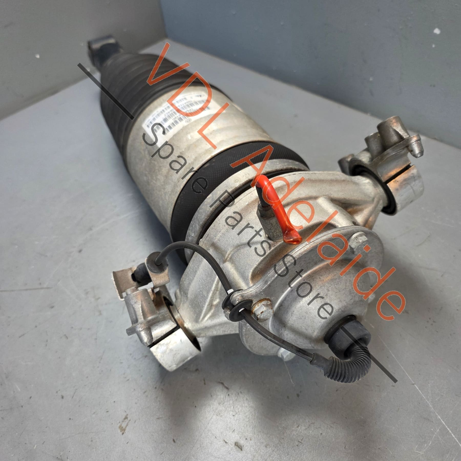 7P6616019G     VW Touareg 7P Left Rear Air Suspension Strut Shock Absorber 7P6616019G