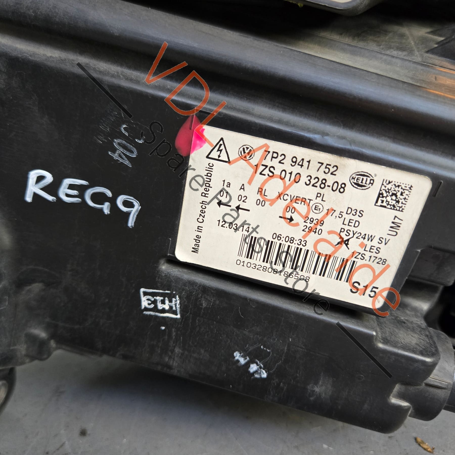 7P2941752   VW Touareg 7P Xenon Headlamp Right 7P2941752