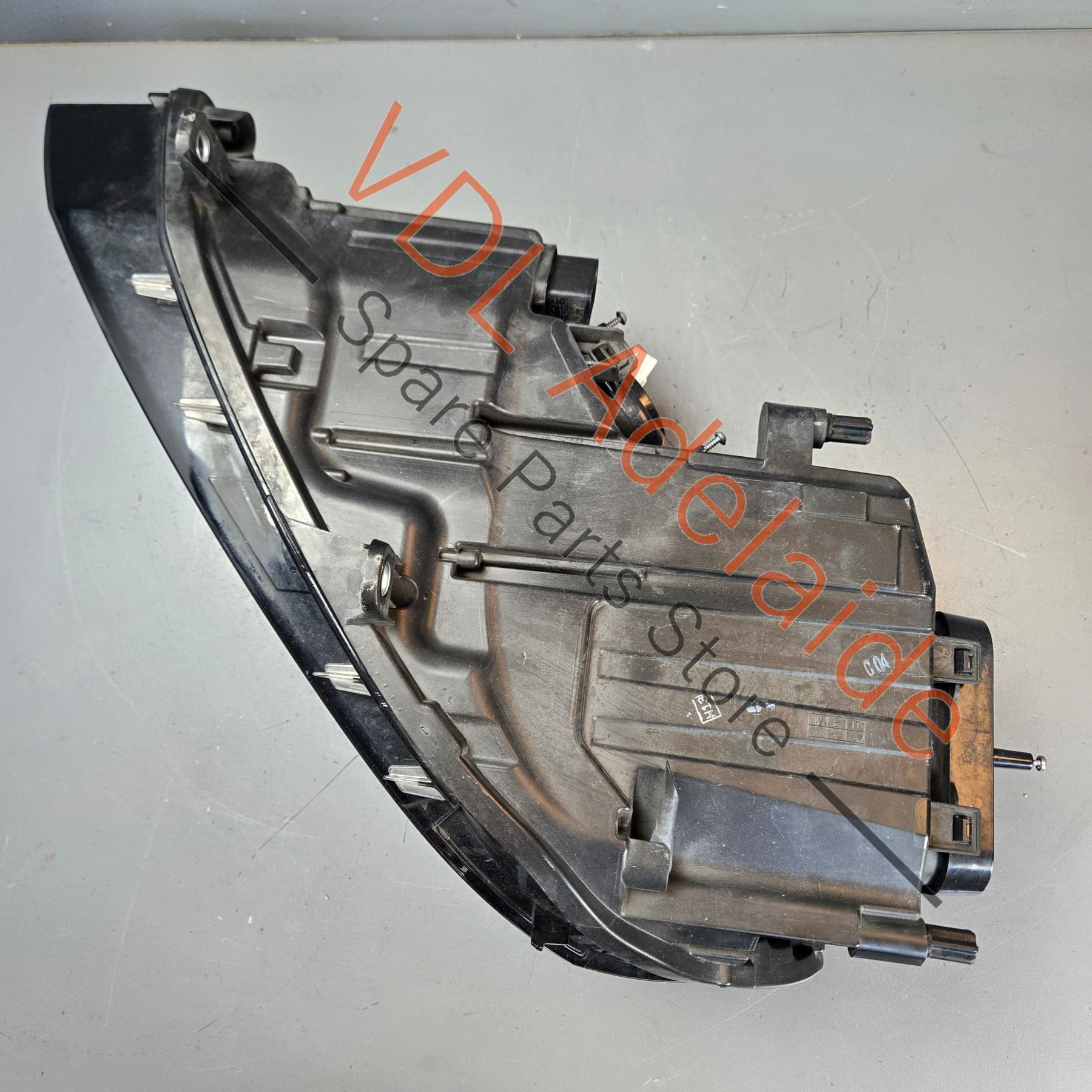 7P2941752   VW Touareg 7P Xenon Headlamp Right 7P2941752