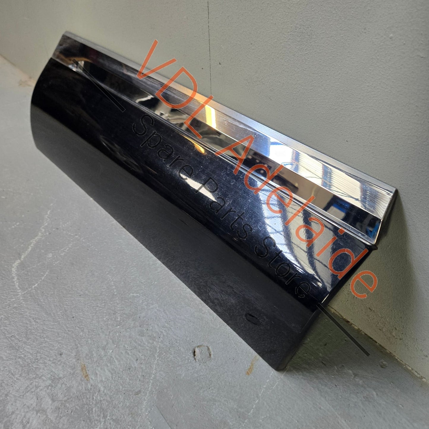 7P6854950H 7P6854950HGRU  VW Touareg 7P Right Rear Lower Door Exterior Moulding Trim 7P6854950H GRU