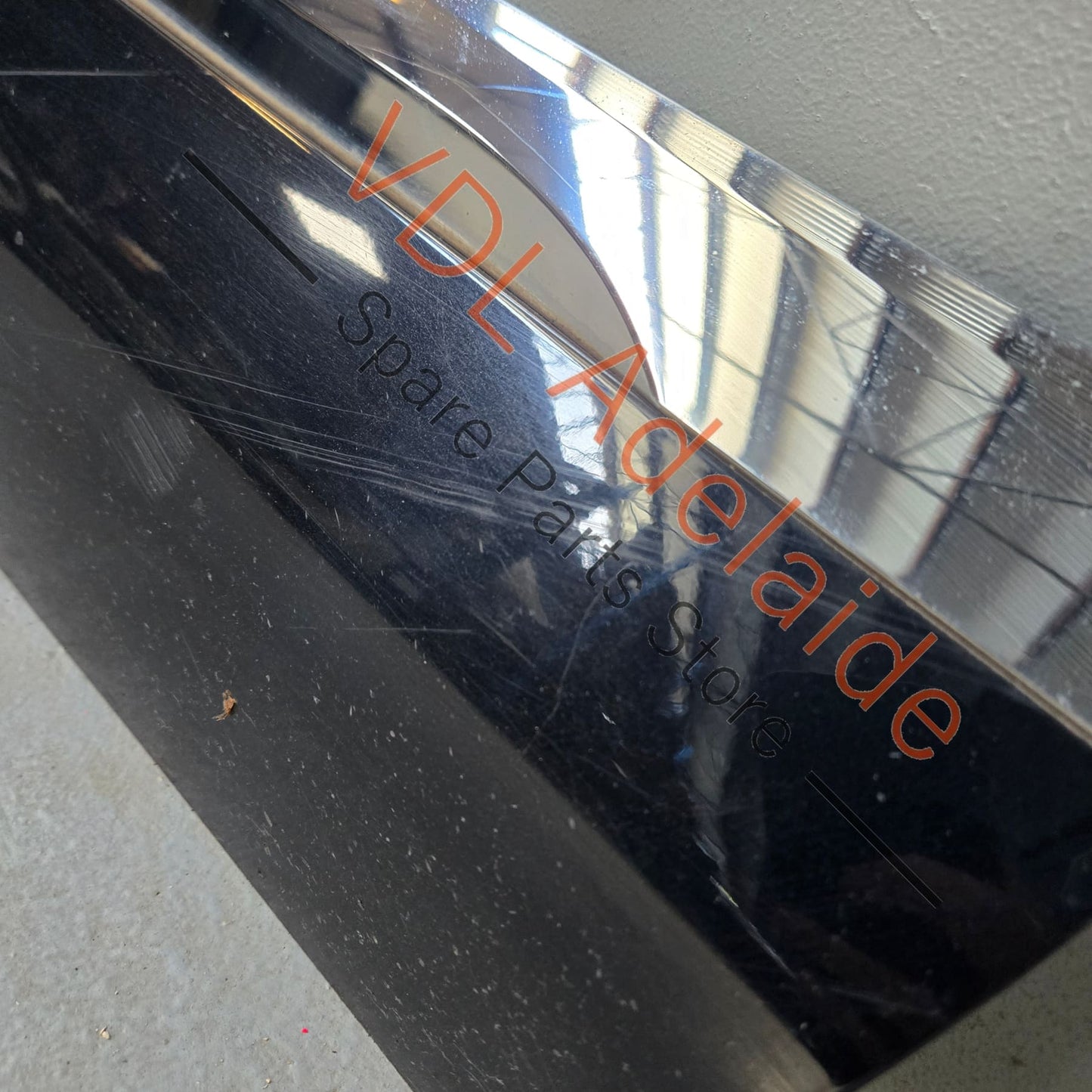 7P6854940H 7P6854940HGRU  VW Touareg 7P Right Front Lower Door Exterior Moulding Trim 7P6854940H GRU